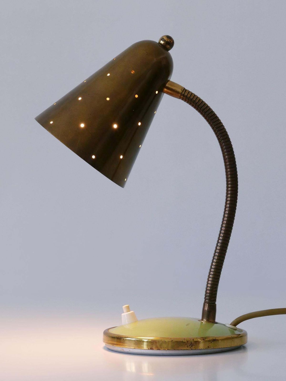 photo vintage Mid Century Desk Light Or Table Lamp By Vereinigte Werkstätten Germany 1950s