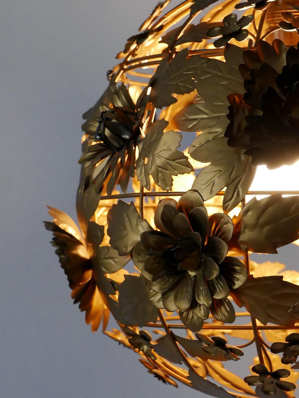 photo vintage Rare & Gorgeous Mid Century Modern Metal Floral Pendant Lamp, Germany, 1960s