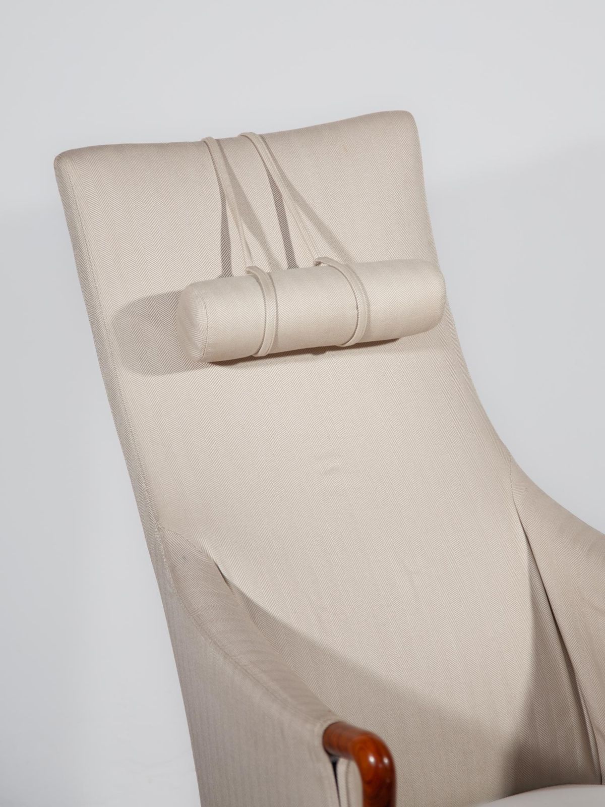 photo vinterior Set Of Two Highback Lounge Chairs And Footstool By Umberto Asnago, 1980