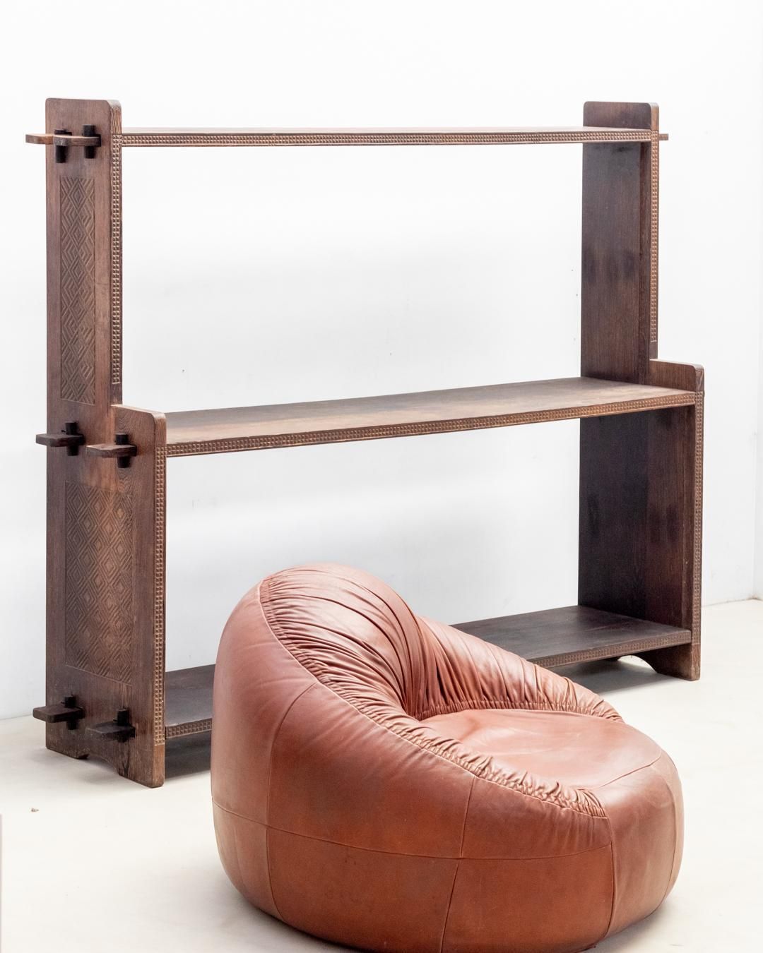 5575.0 Bookcase Console In Wenge, Africa 1960s photo