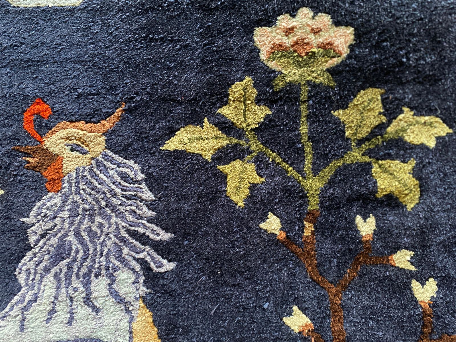 photo vinterior Art Deco Chinese Handmade Silk Bautou Tapestry Rug, Early 20th Century