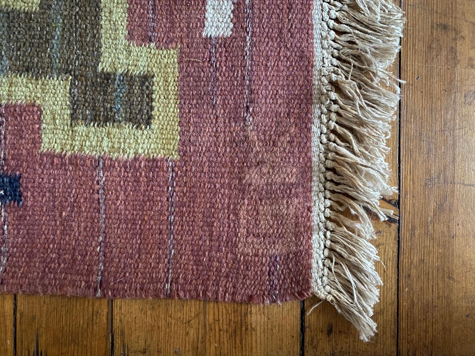Scandinavian Modern Röllakan Pink And White Flatweave Rug, Sweden, 1960s photo vinterior