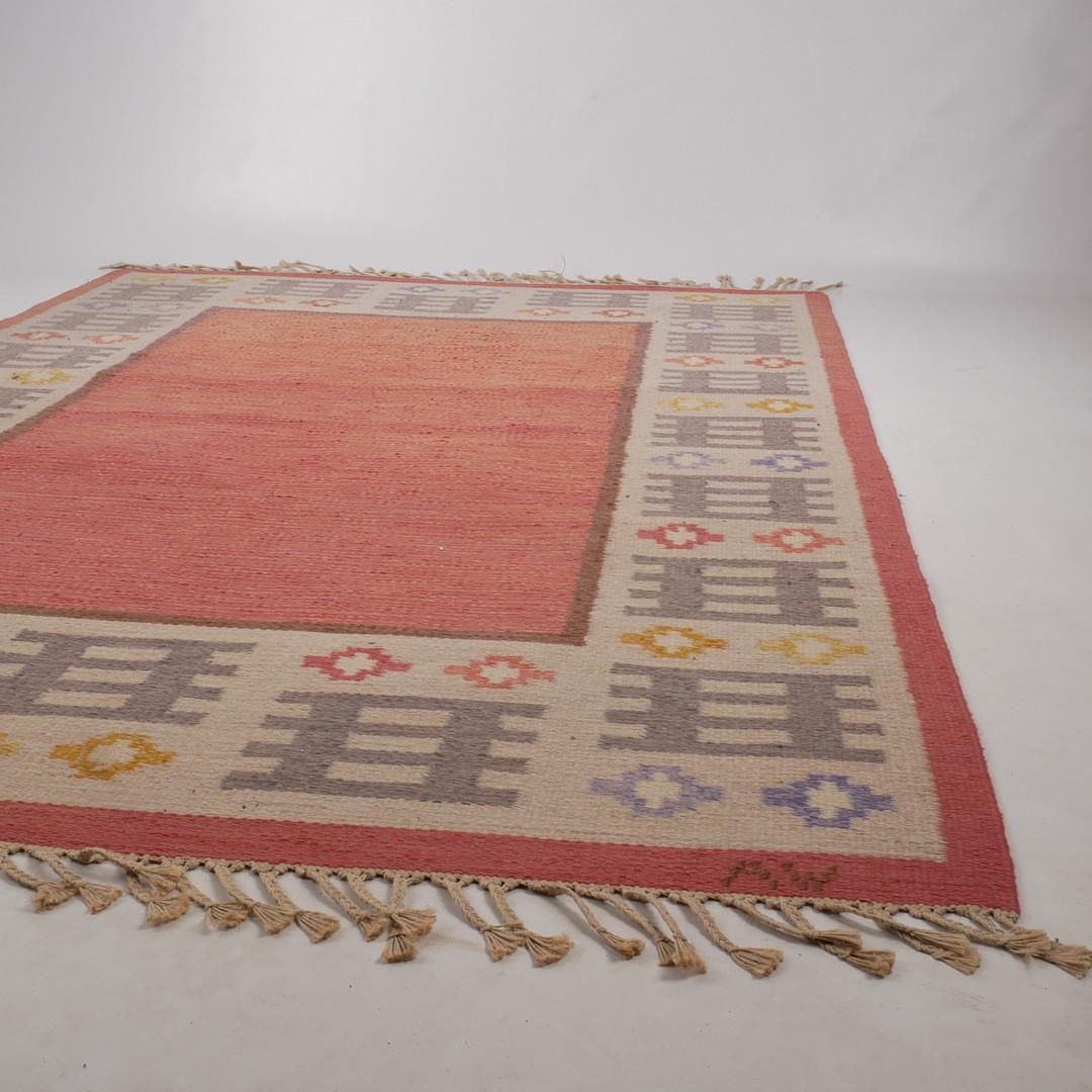 Scandinavian Modern Pink Rölakan Flatweave Rug By Alice Wallebäck, Sweden, 1960s photo for sale