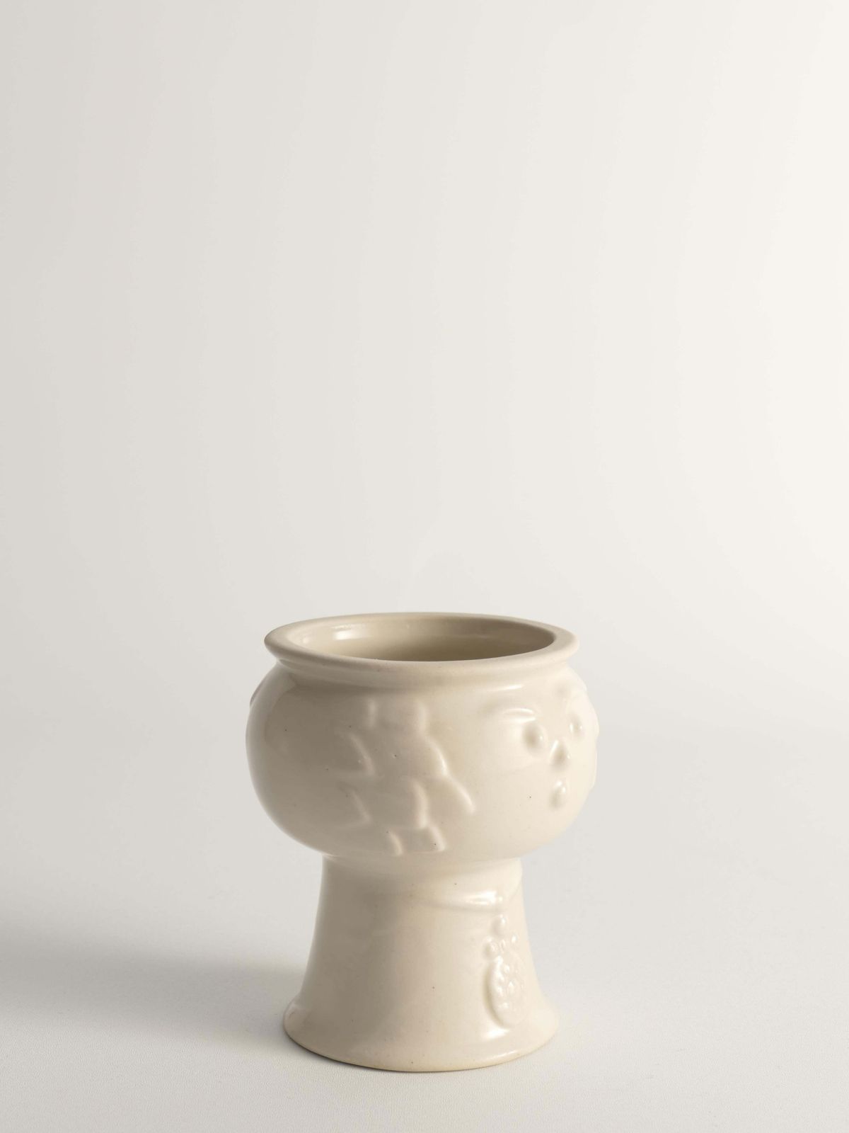 Scandinavian Modern White Porcelaine Face Vase By  Ancher Iversen, Aida, Denmark photo buy