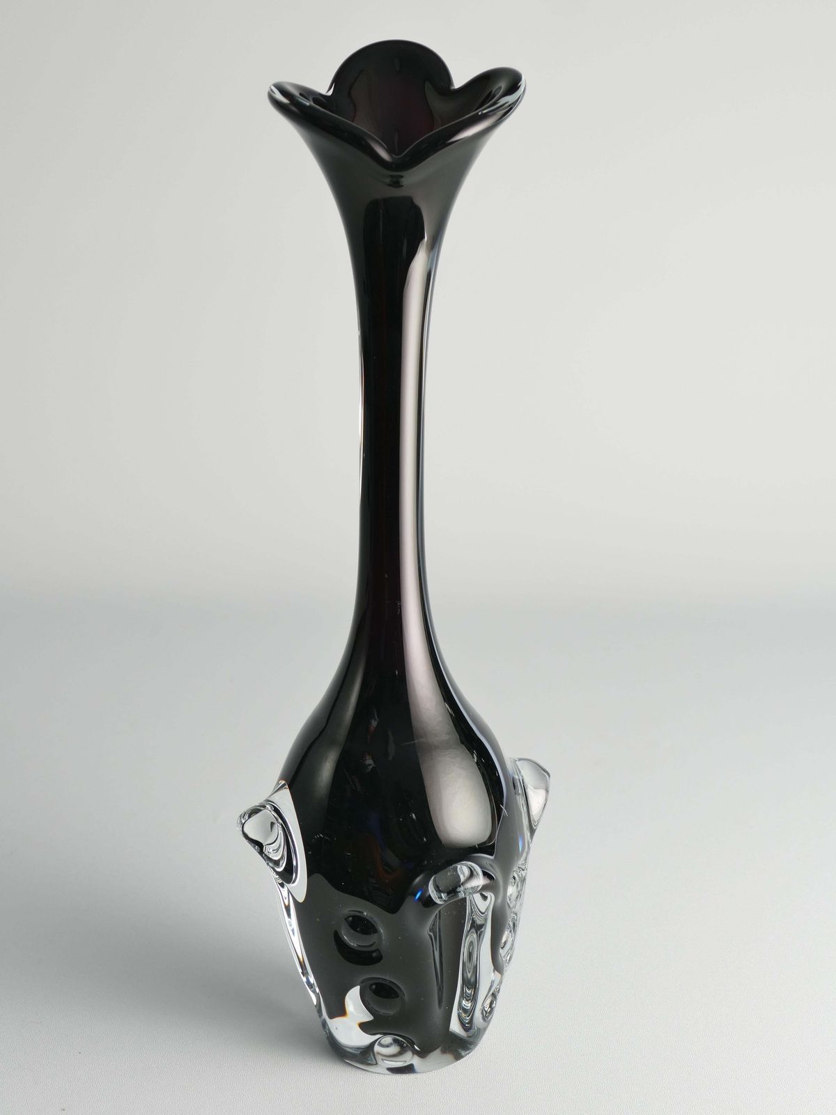 Scandinavian Modern Art Glass Vase By Börne Augustsson For åseda photo furniture