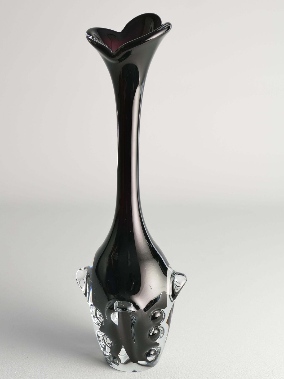 photo furniture Scandinavian Modern Art Glass Vase By Börne Augustsson For åseda