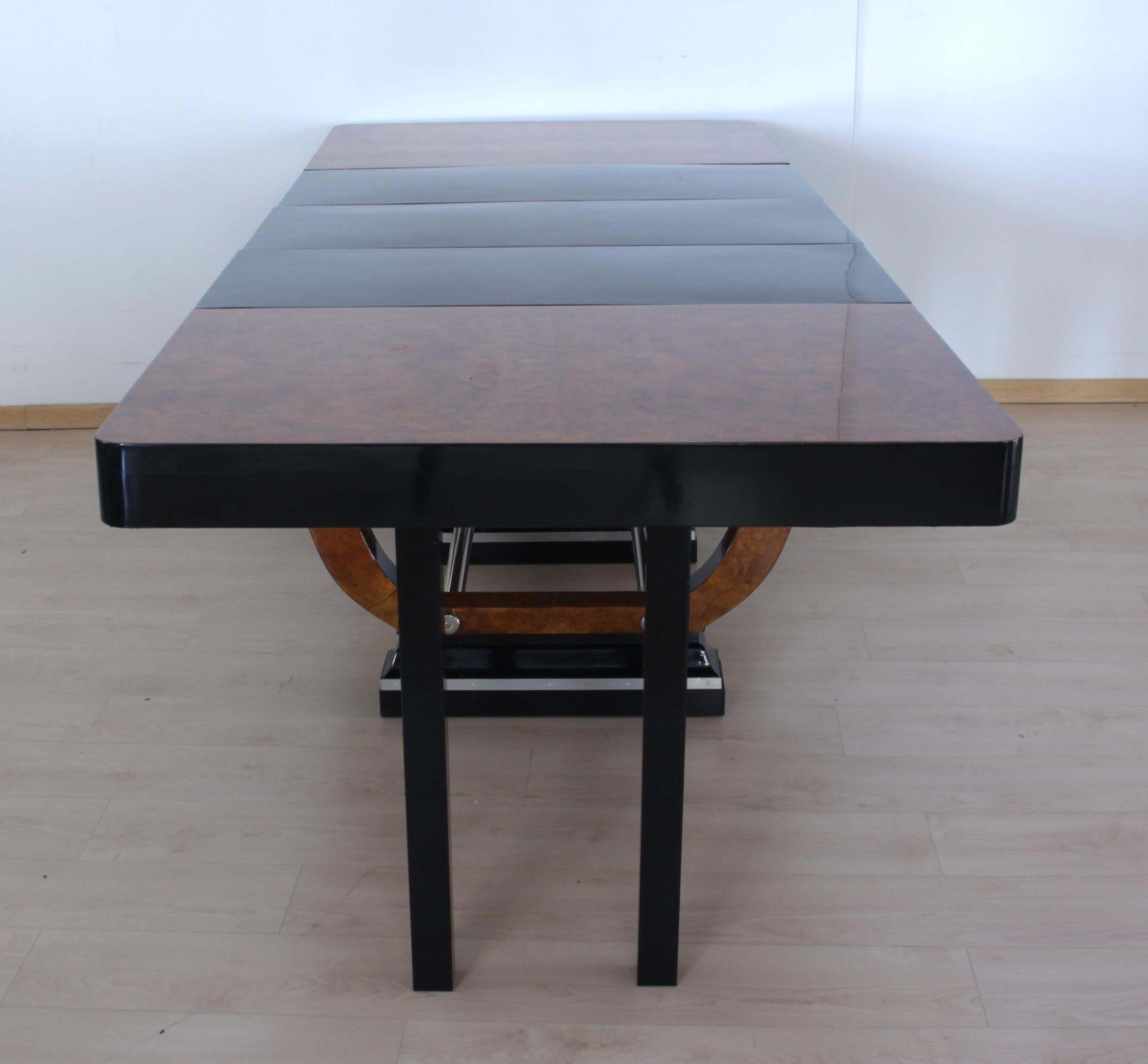 photo furniture Expandable Art Deco Dining Table, Thuja Roots, Lacquered, France, Circa 1930