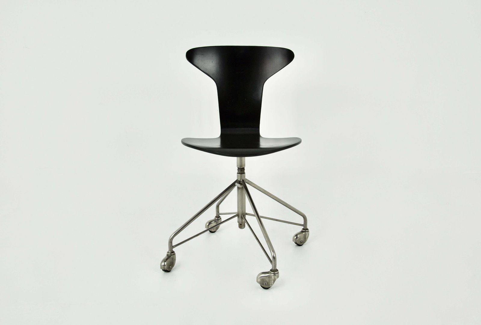Chair Model 3117 By Arne Jacobsen For Fritz Hansen, 1950s photo for sale