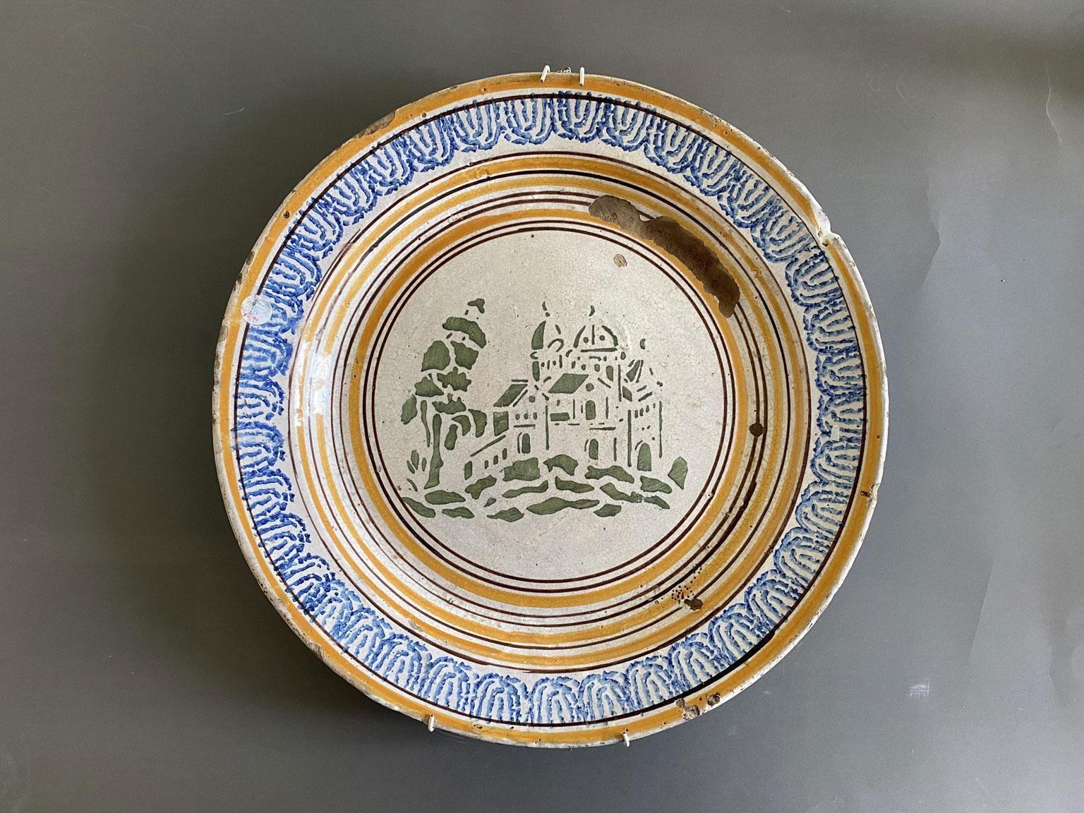 Plat en céramique ou pièce de milieu de table, Italie, fin du XVIIIe siècle photo furniture