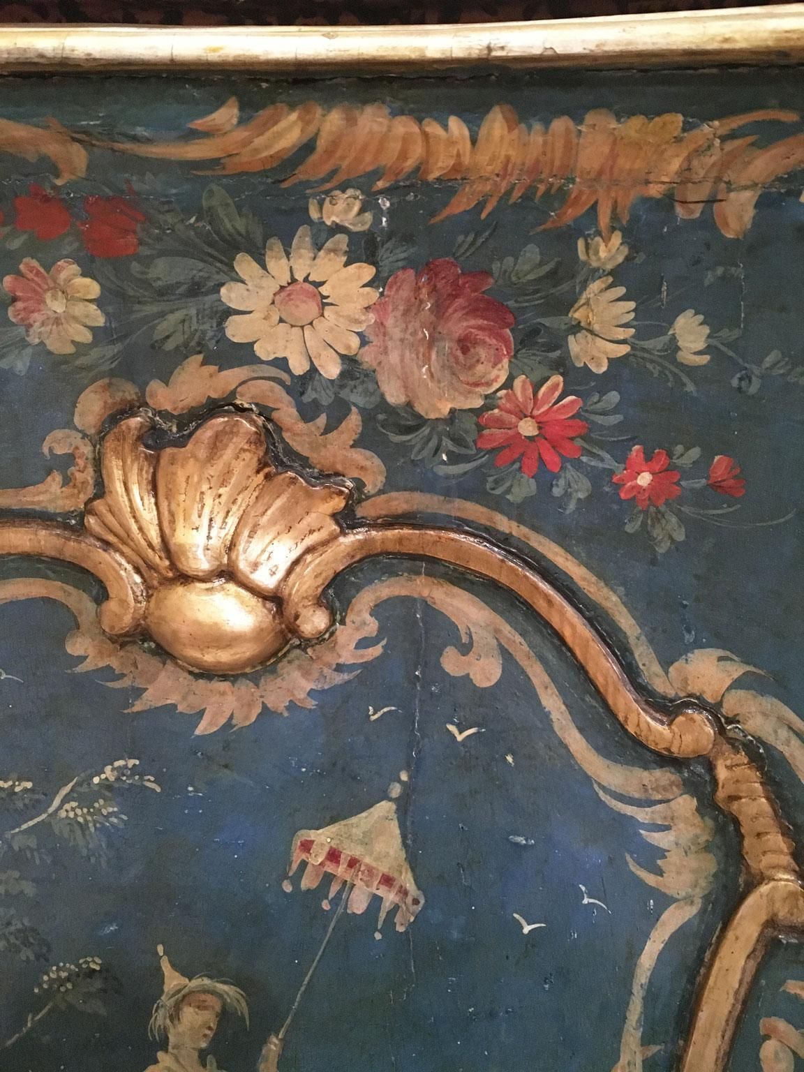 photo furniture 1750 Venezia Italy Blue And Green Lacquered Wooden Engraved Commode With Flowers