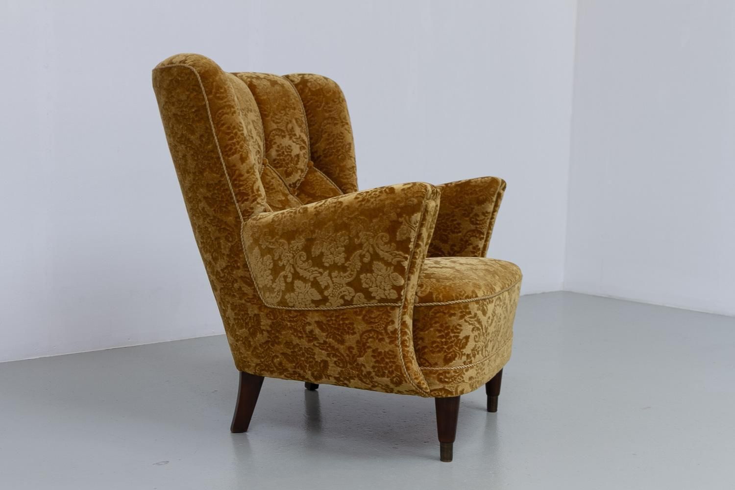 Danish Art Deco Lounge Chair In Golden Yellow Velvet, 1940s. photo vinterior