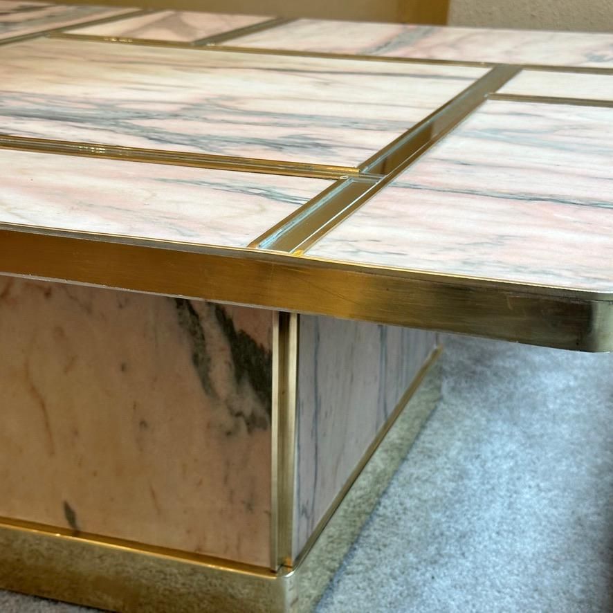 Late 20th Century Italian Square Brass W/ Mirror & Pink Onyx Top Coffee Table photo Furniture