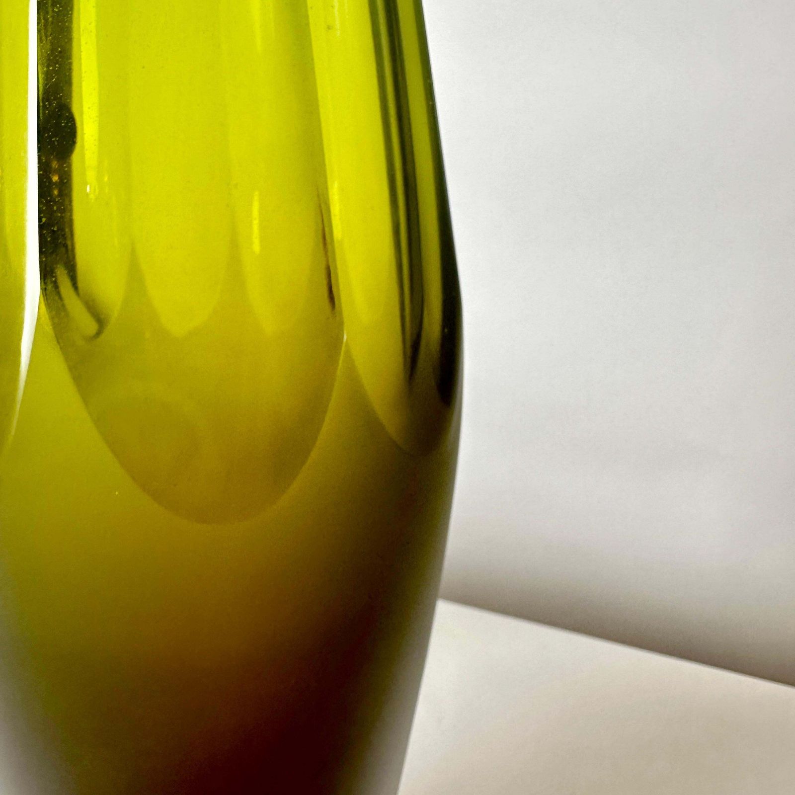 Late 20th Century Green Hand Faceted Murano Glass Vase By Vetreria Vivarini photo 1029.0