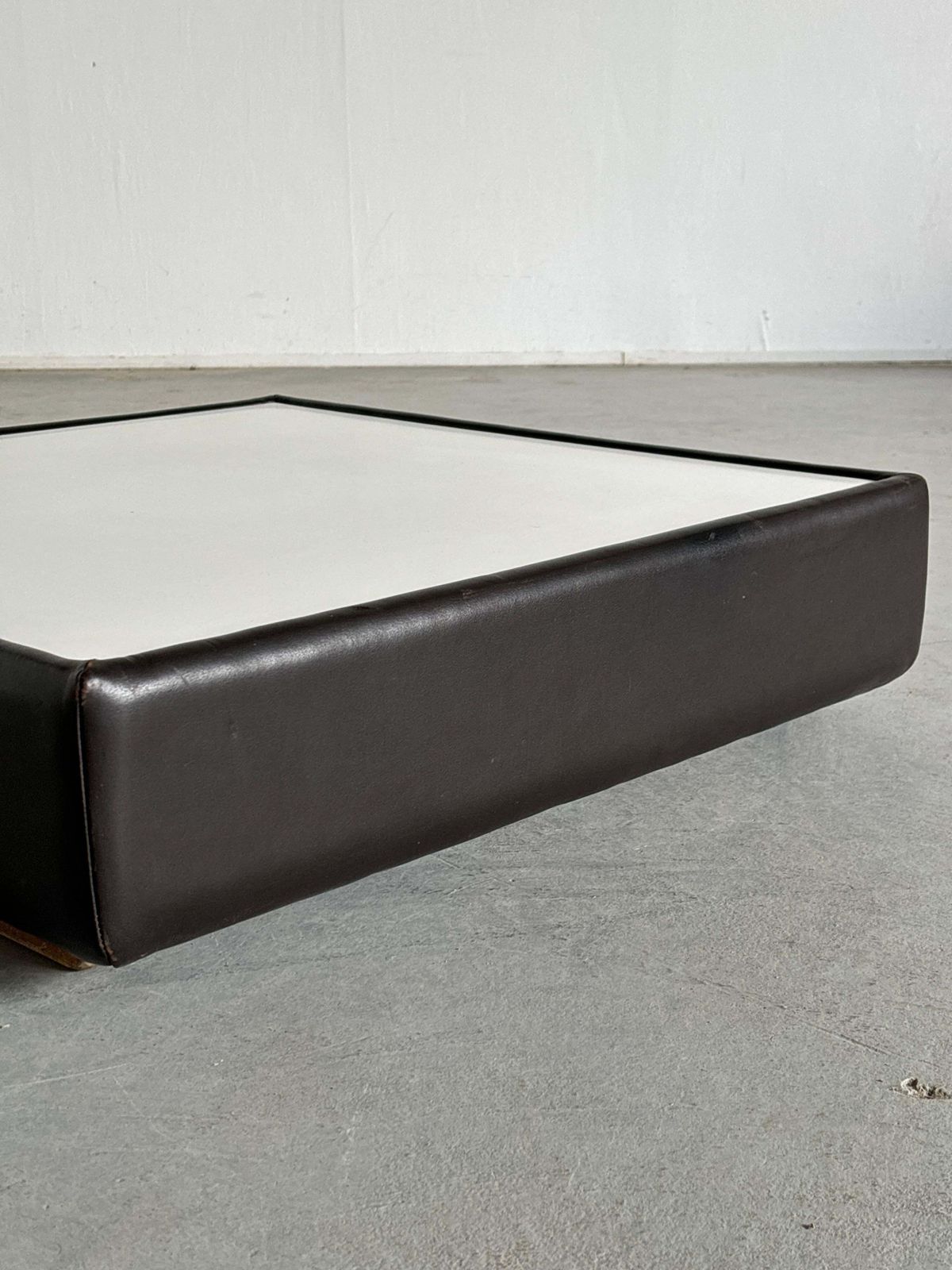De Sede Ds15 Elegant Leather Coffee Table, 1970s Switzerland photo vinterior
