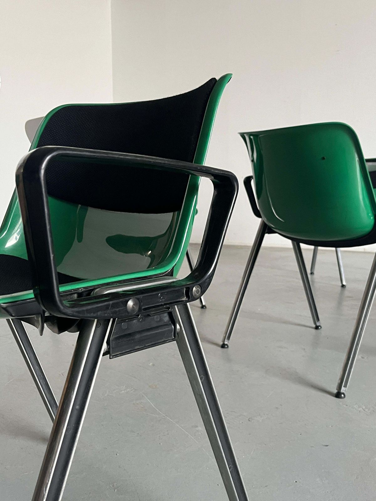 1 Of 9 Vintage 'Modus' Office Armchair By Osvaldo Borsani For Tecno, Italy 1970s photo vintage