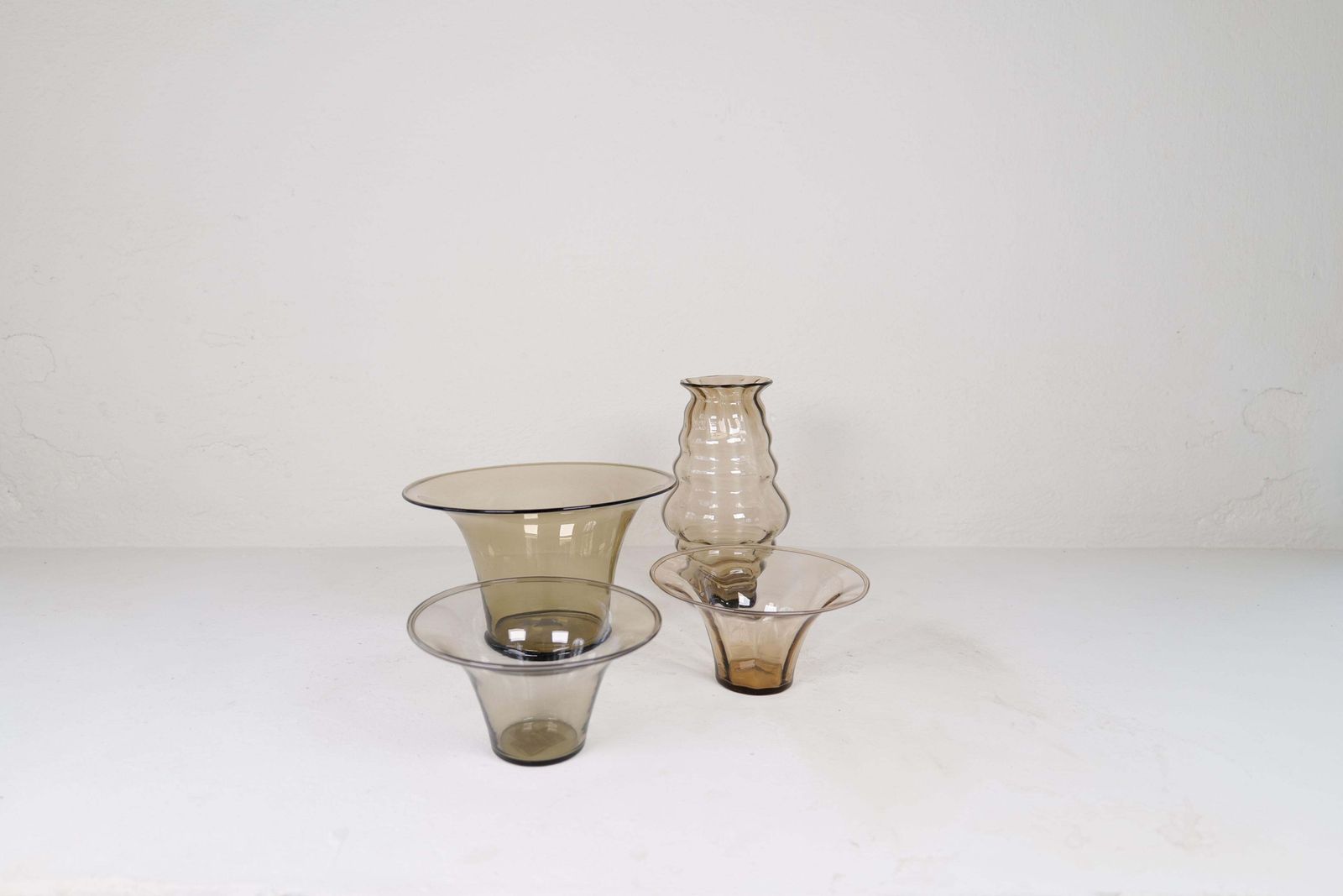 photo vintage Art Deco / Swedish Grace Set Of 4 Glass Vessels Simon Gate Orrefors Sweden 1920s