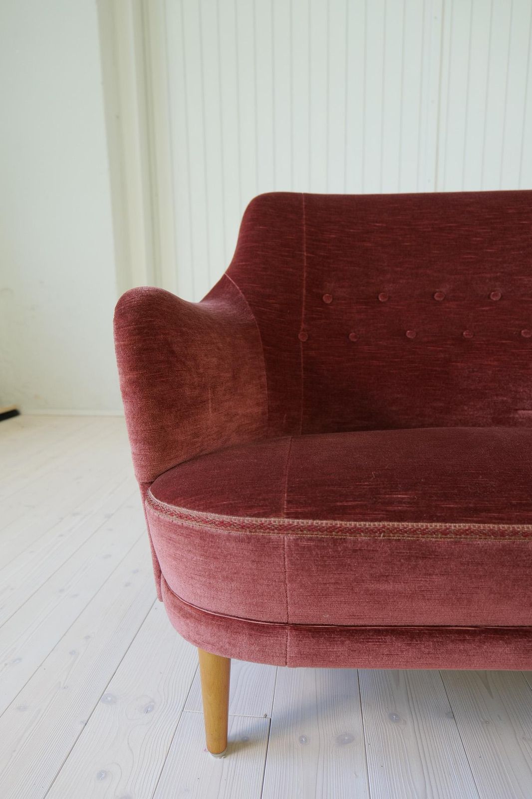 Midcentury Modern Rare Carl Malmsten Velvet "Samsas" Sofa Sweden, 1960s photo vinterior