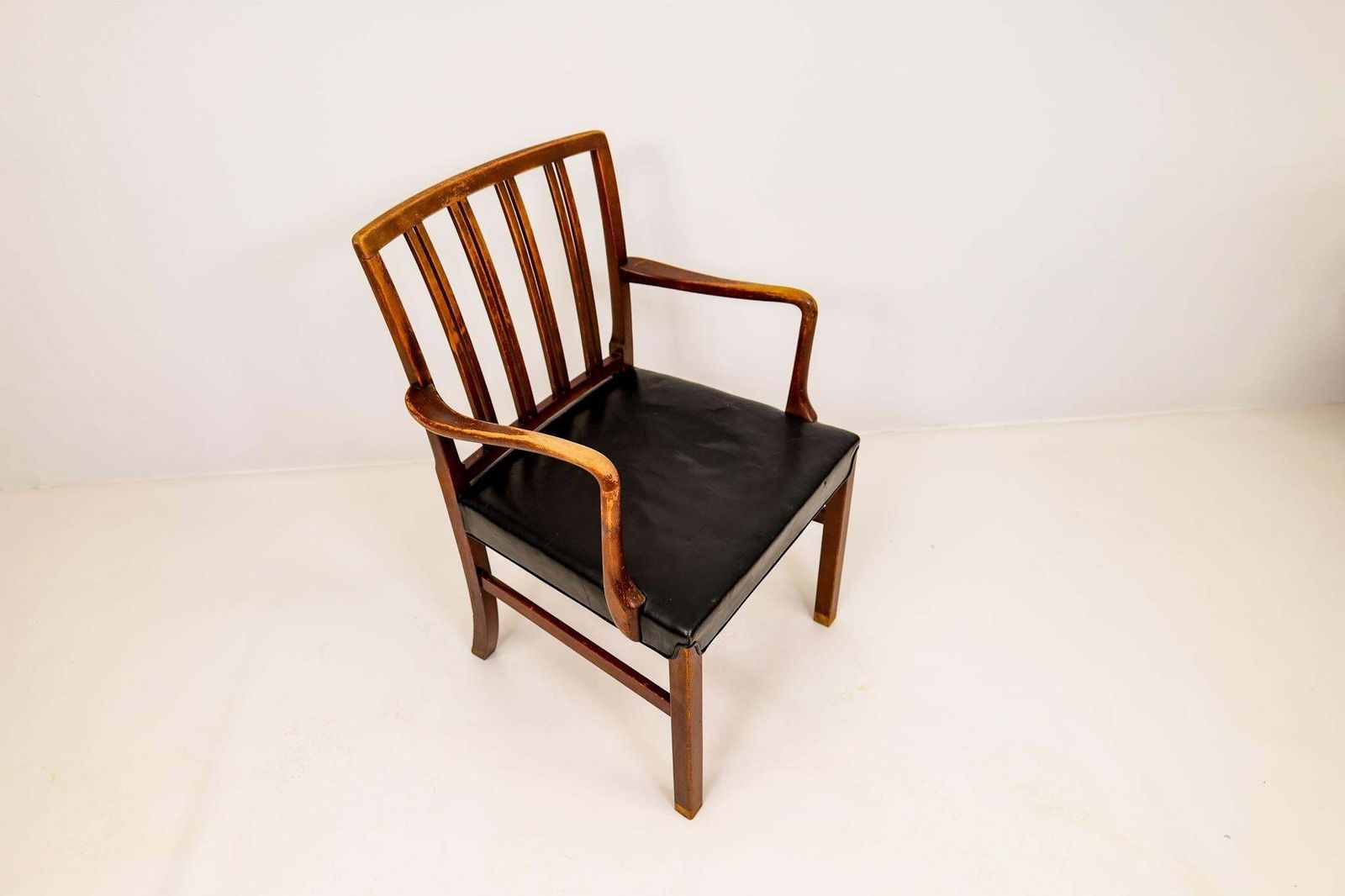 Midcentury Armchair Ole Wanscher For Fritz Hansen, Stained Beech And Leather photo Furniture