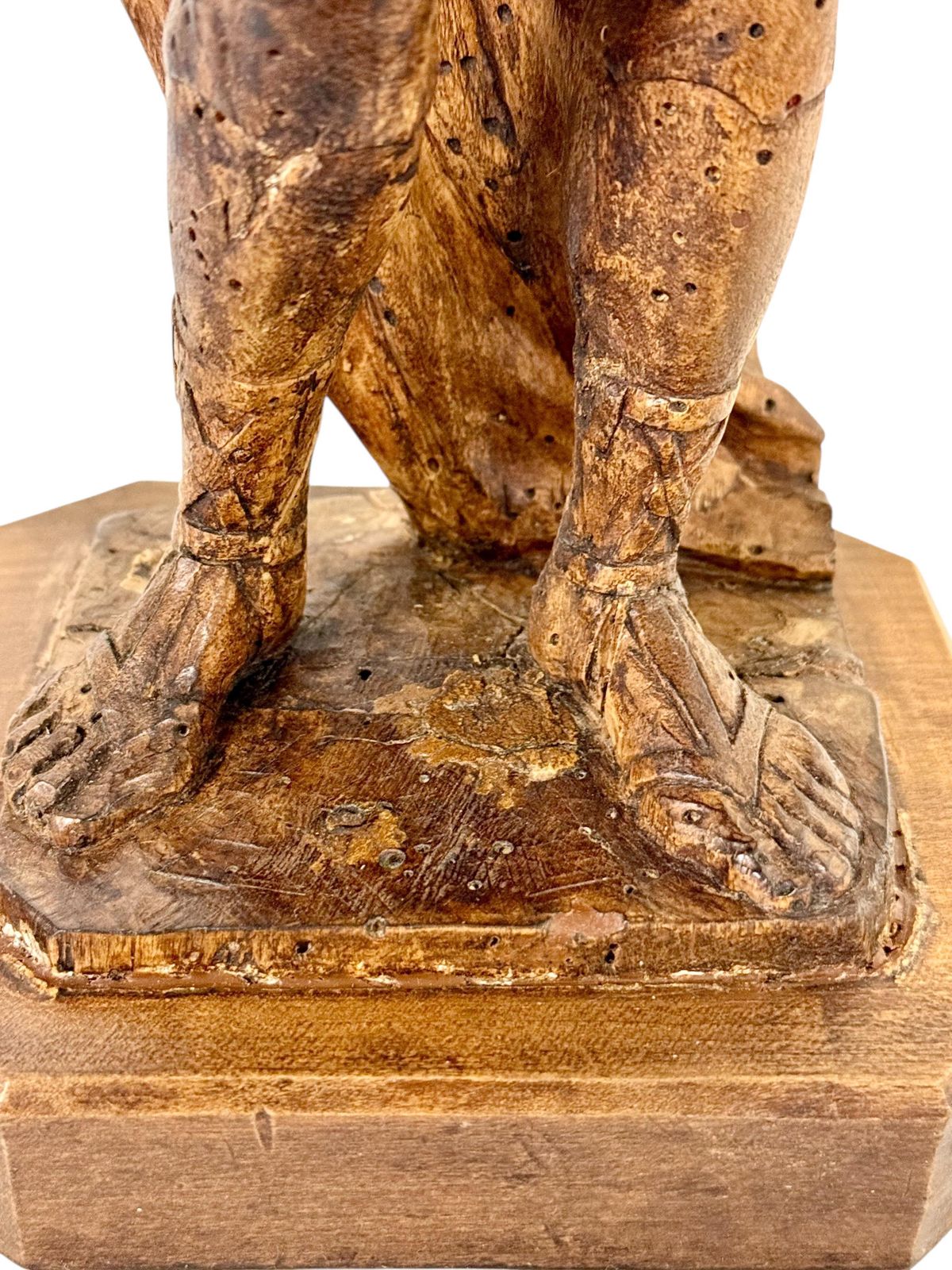 photo furniture Rare 18th Century Limewood Sculpture Of A Royal Figure, Probably Roi Louis XV