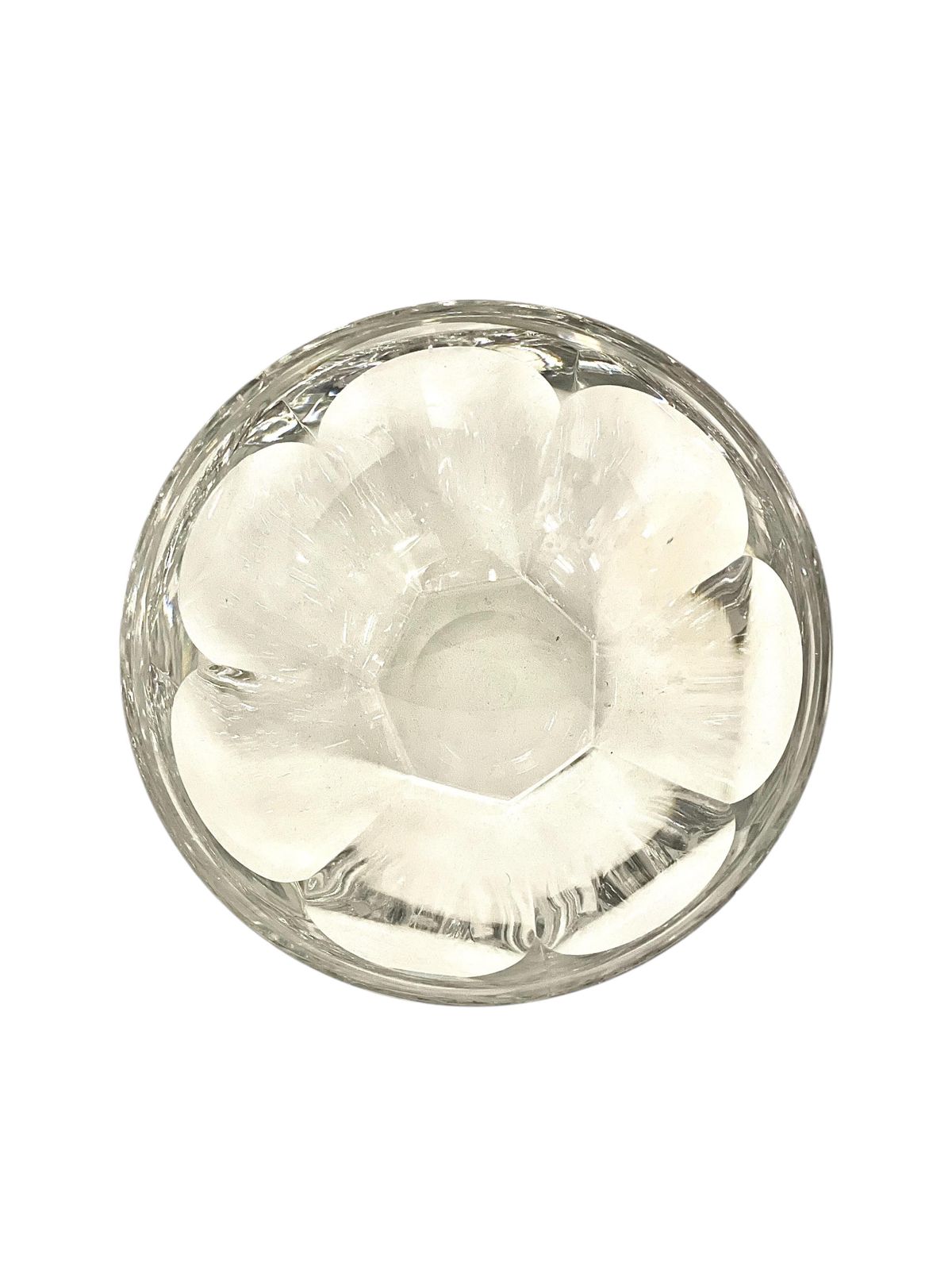 photo for sale Set Of 8 Hand Cut Vintage Crystal Bowls By Baccarat, France 20th Century
