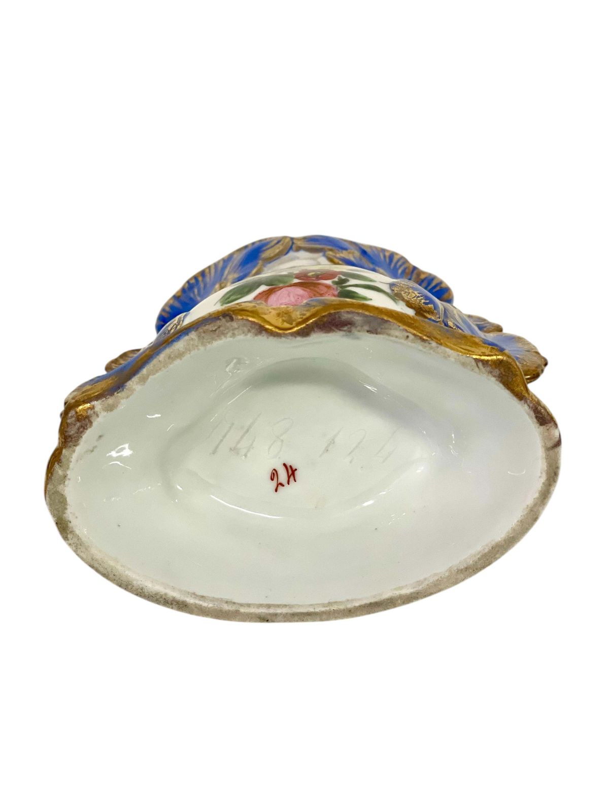 photo vintage 19th Century Porcelain Wedding Vase With Gilded Accents