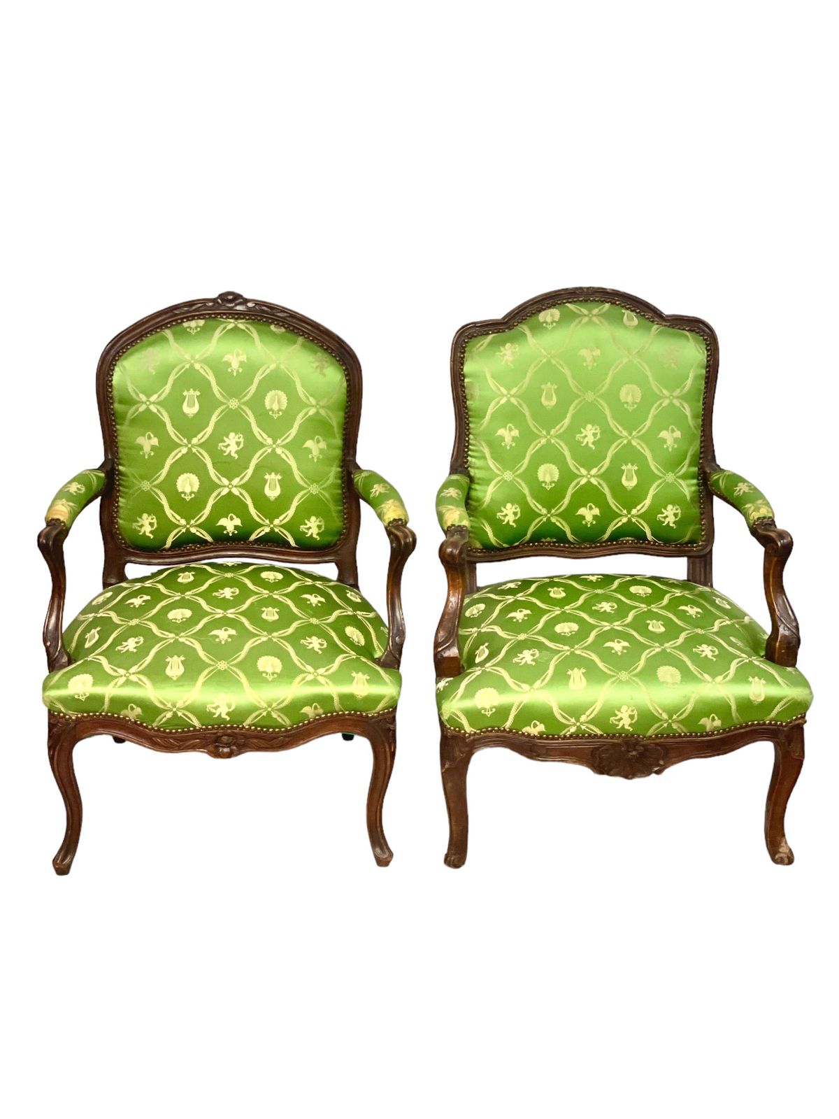 photo buy 18th Century Louis XV Epoque Fauteuil à La Reine