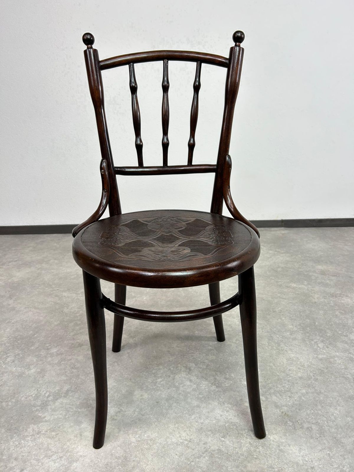 Bentwood Dining Room Chair By Thonet photo for sale