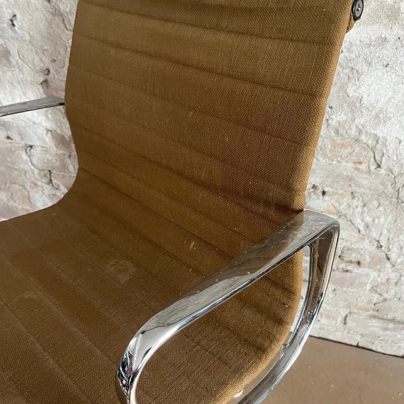 photo buy Set Of Four First Chrome Base Ea 107, Brown Hopsack Upholstery By Herman Miller