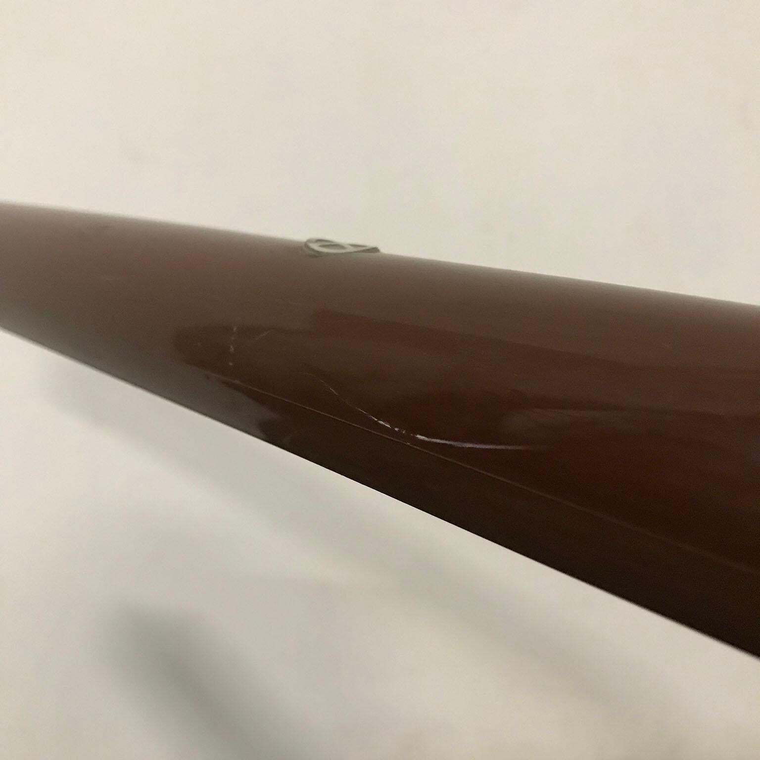 photo vinterior 1960, Anders Pehrson For Atelje Lyktan, Sweden, Tube Desk Lamp In Brown Plastic