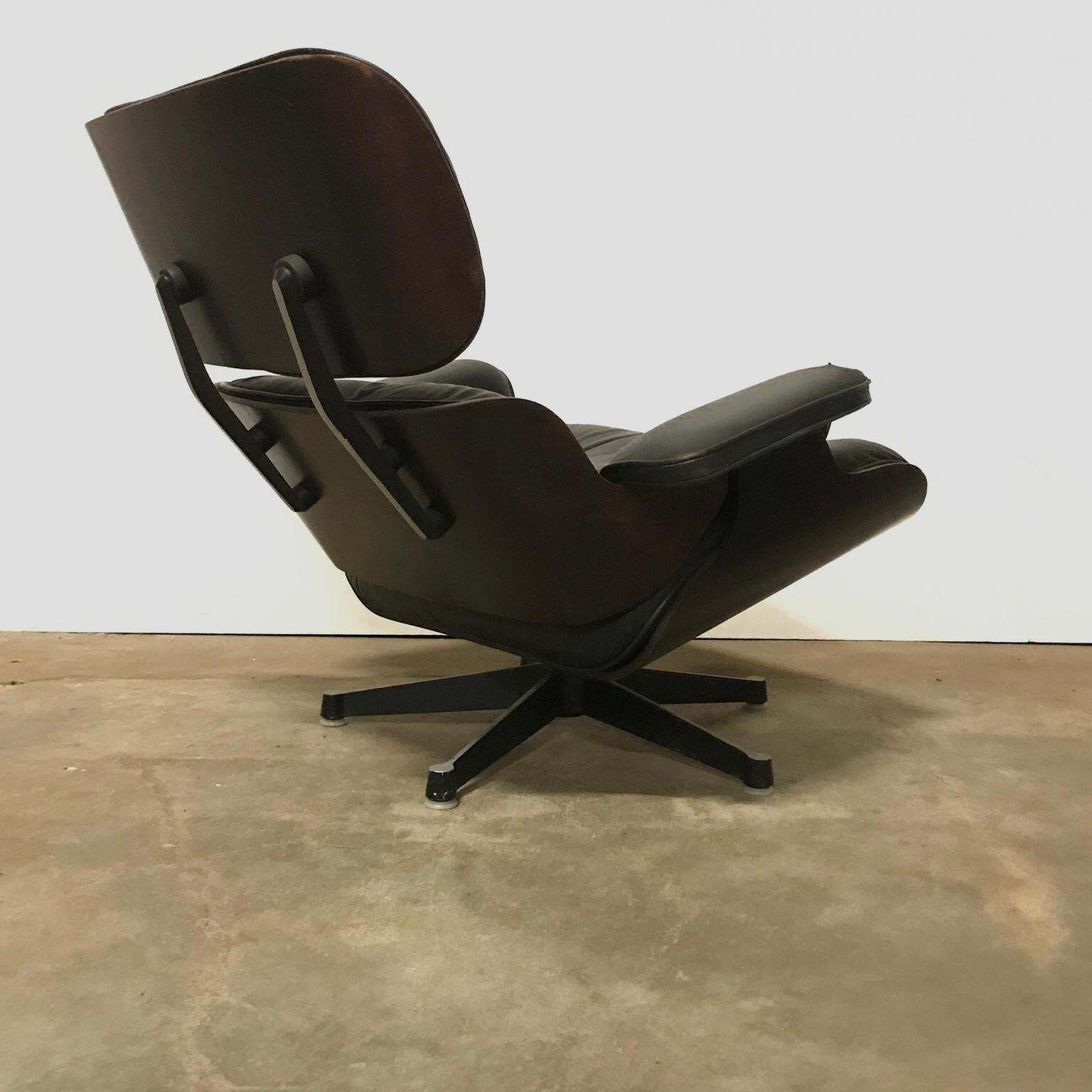1956, Ray & Charles Eames Lounge Chair, Rare First Edition 1956 In Black Leather photo Furniture