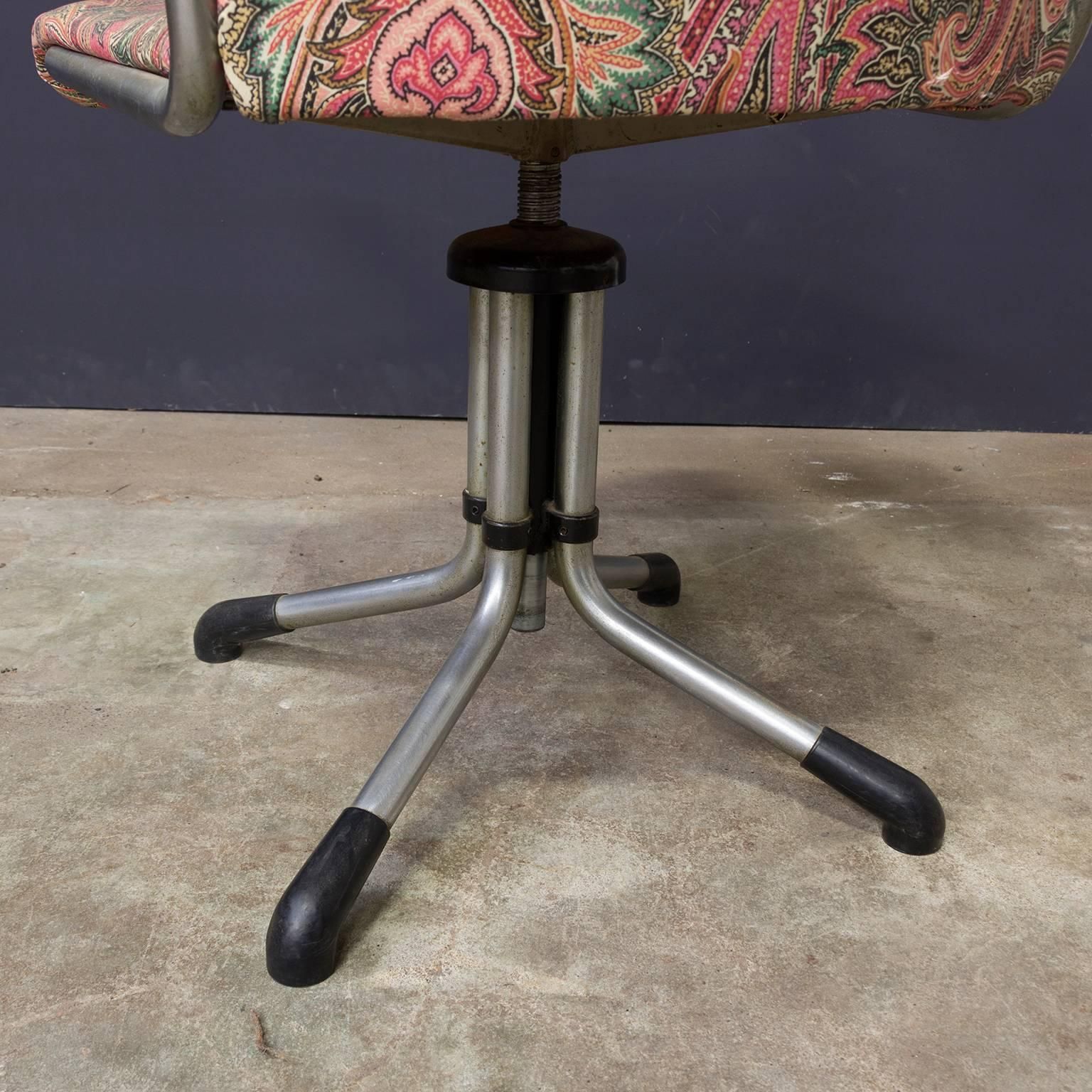 photo furniture 1935, W.H. Gispen By Gispen Culemborg, Office Chair 356, Bakelite Armrests