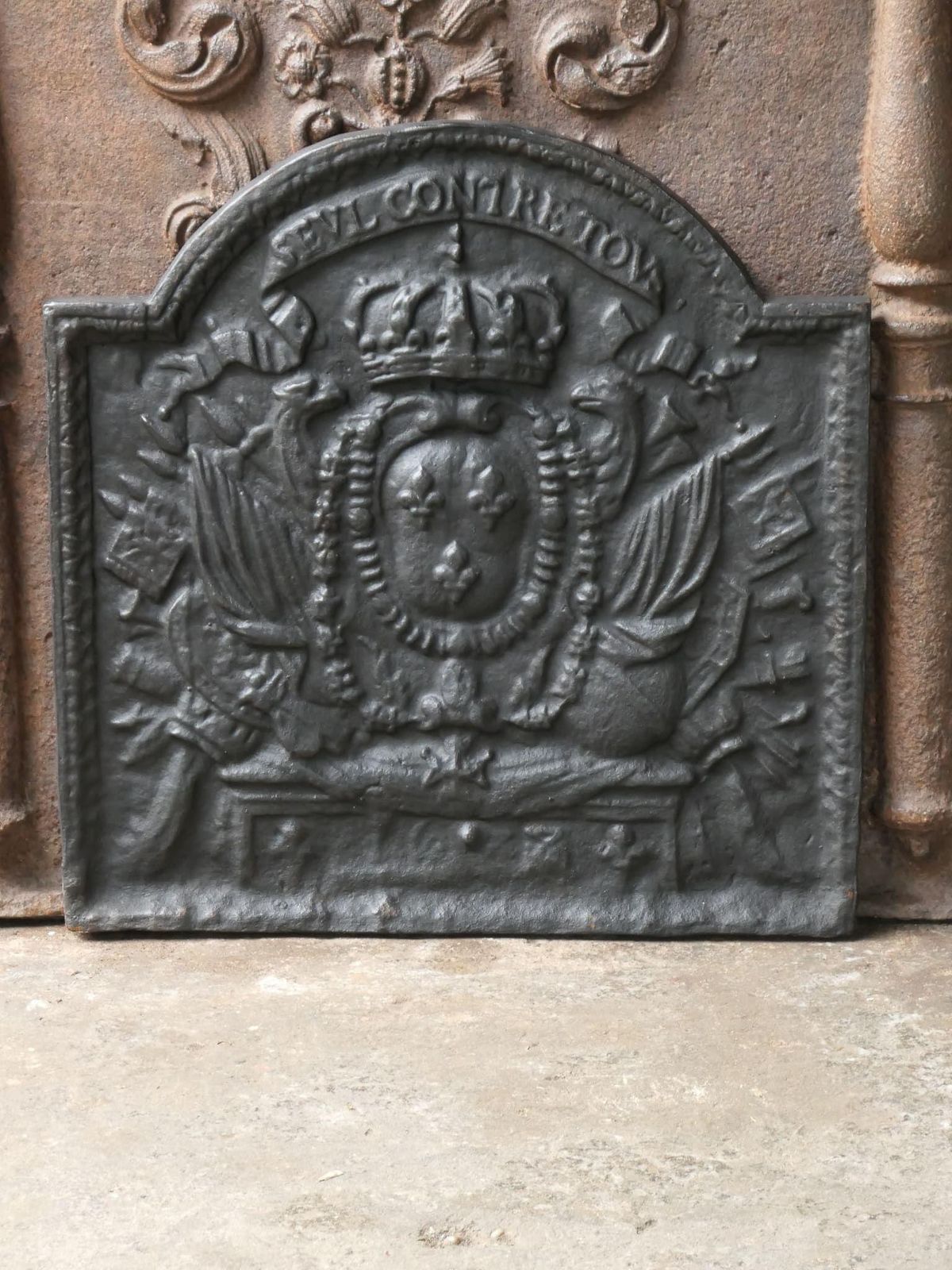 French Fireback / Backsplash With The Arms Of France, Louis XIV Style photo for sale