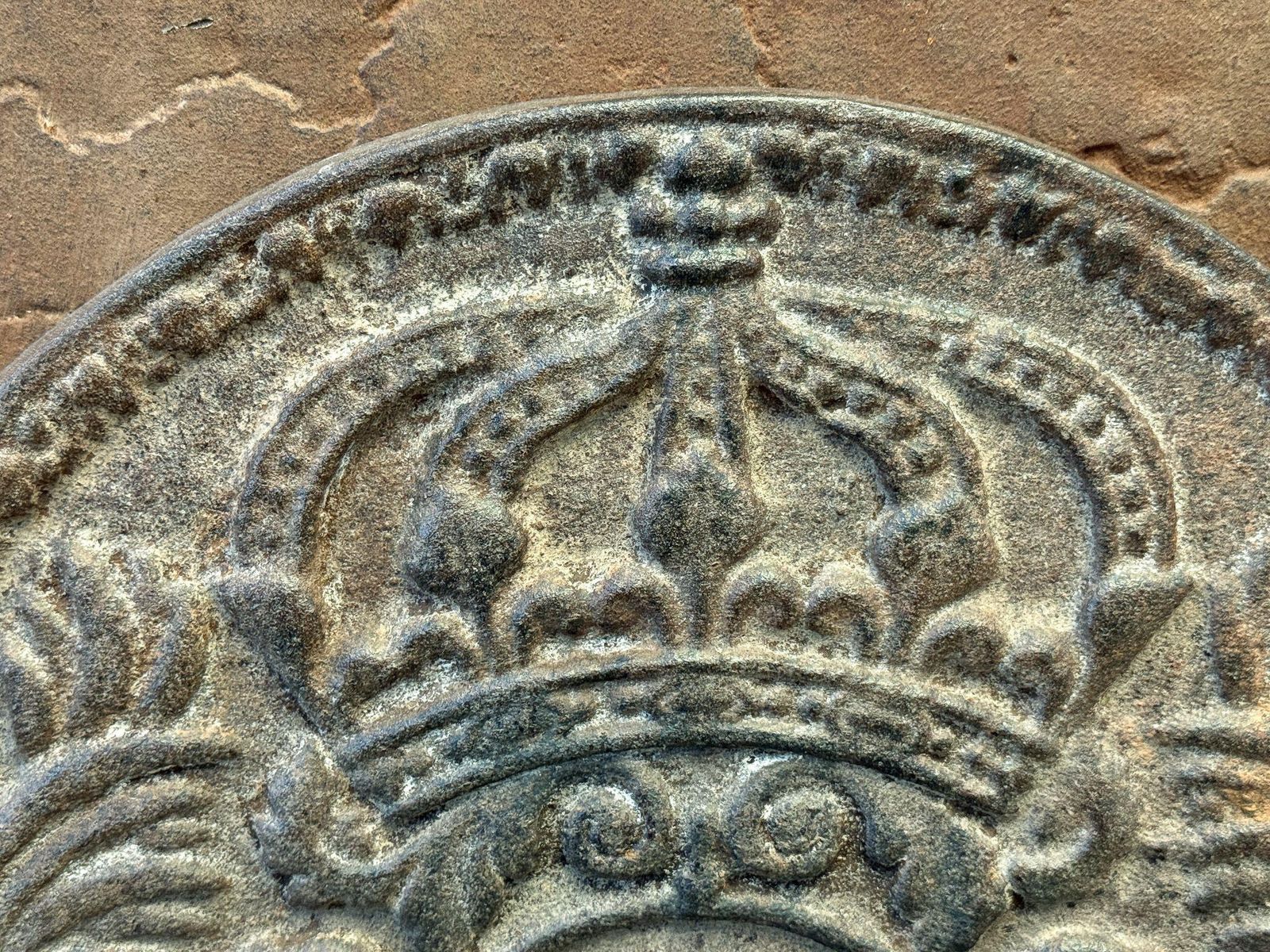 Louis XV Style 'Arms Of France' Fireback / Backsplash photo Home Fixtures
