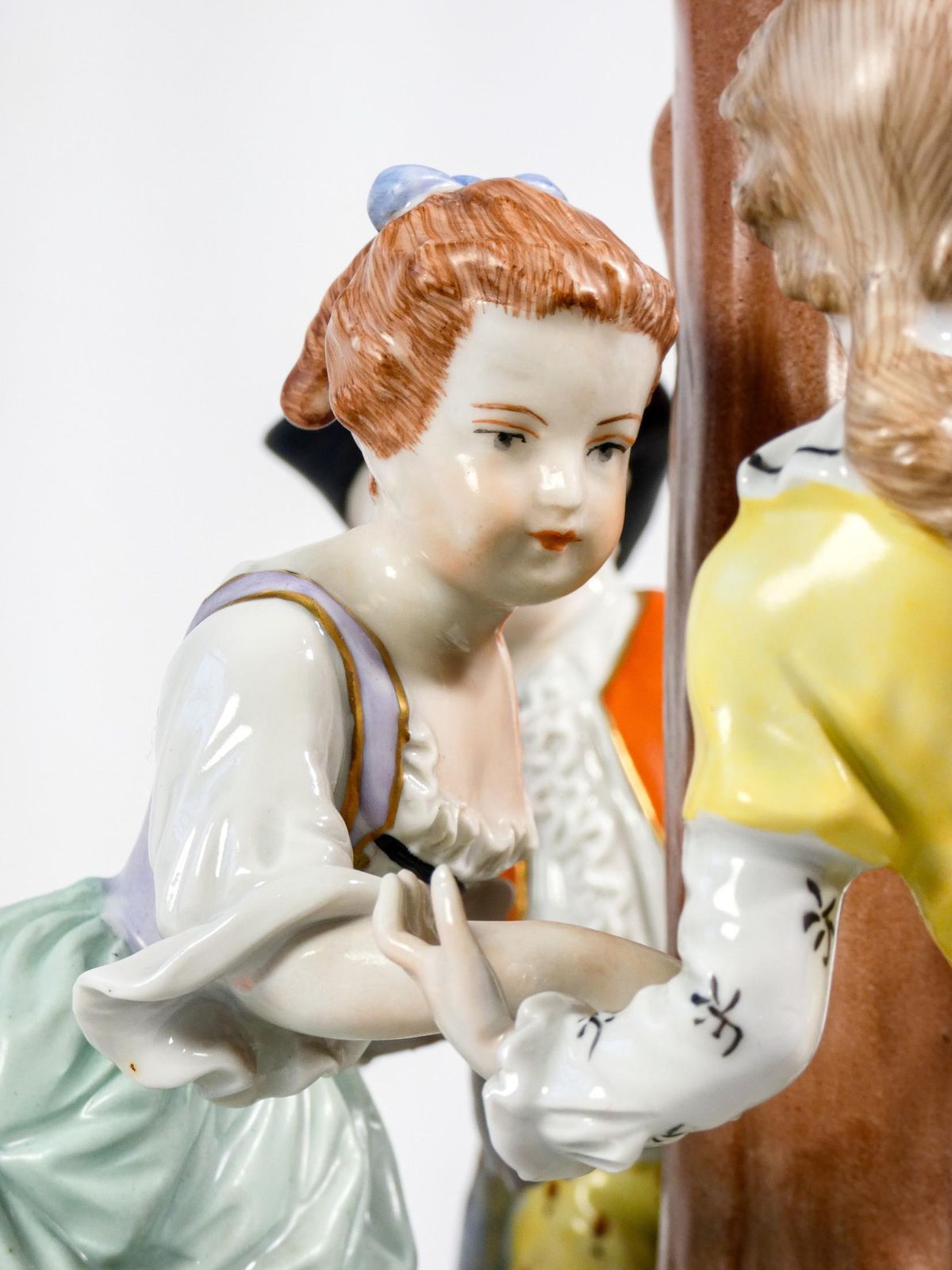 photo furniture Dresden Porcelain Sculpture Molded And Painted By Hand. Early 20th Cent.