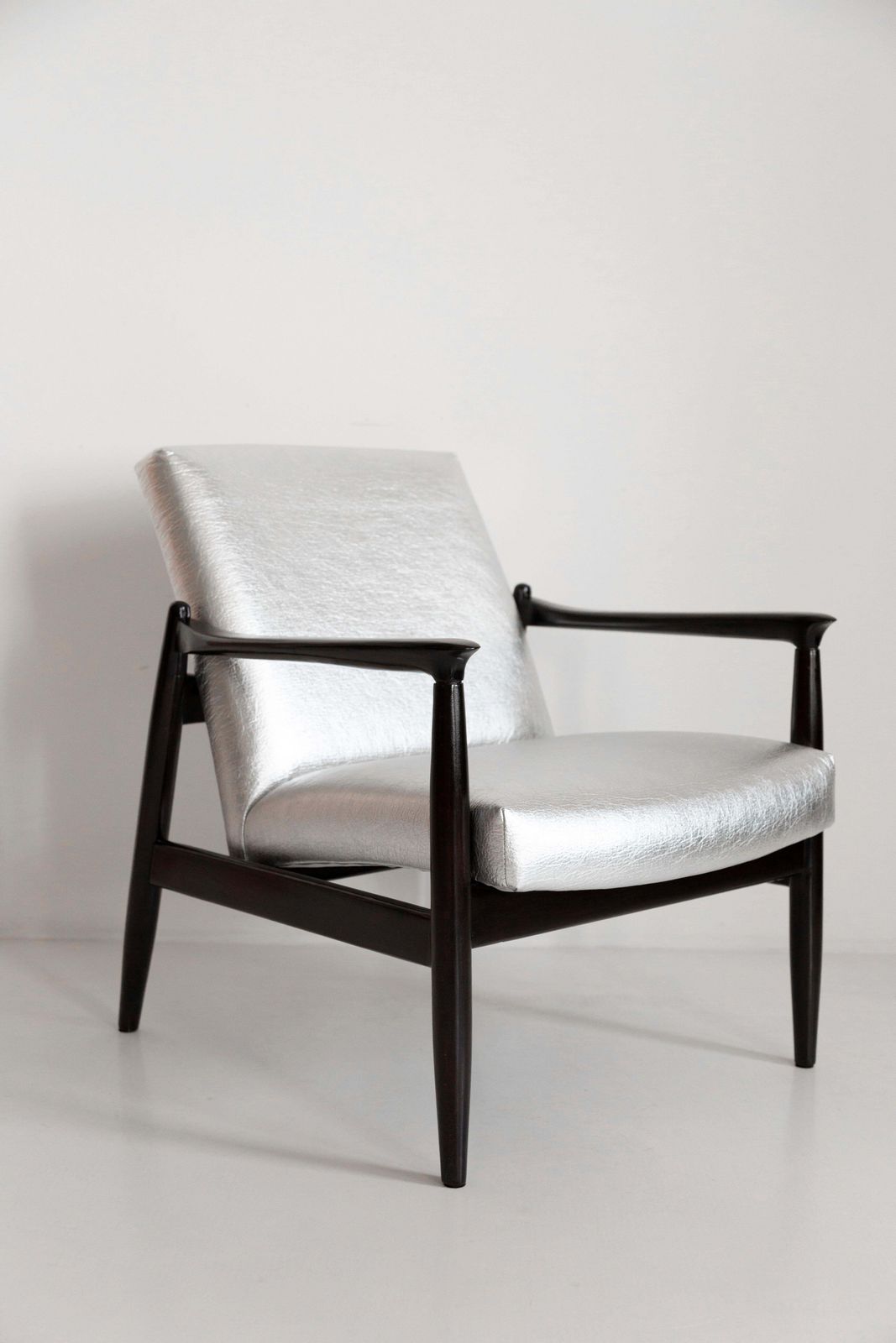 Midcentury Metalic Silver Pineapple Leather Gfm 64 Armchair, Homa, Europe, 1960s photo furniture