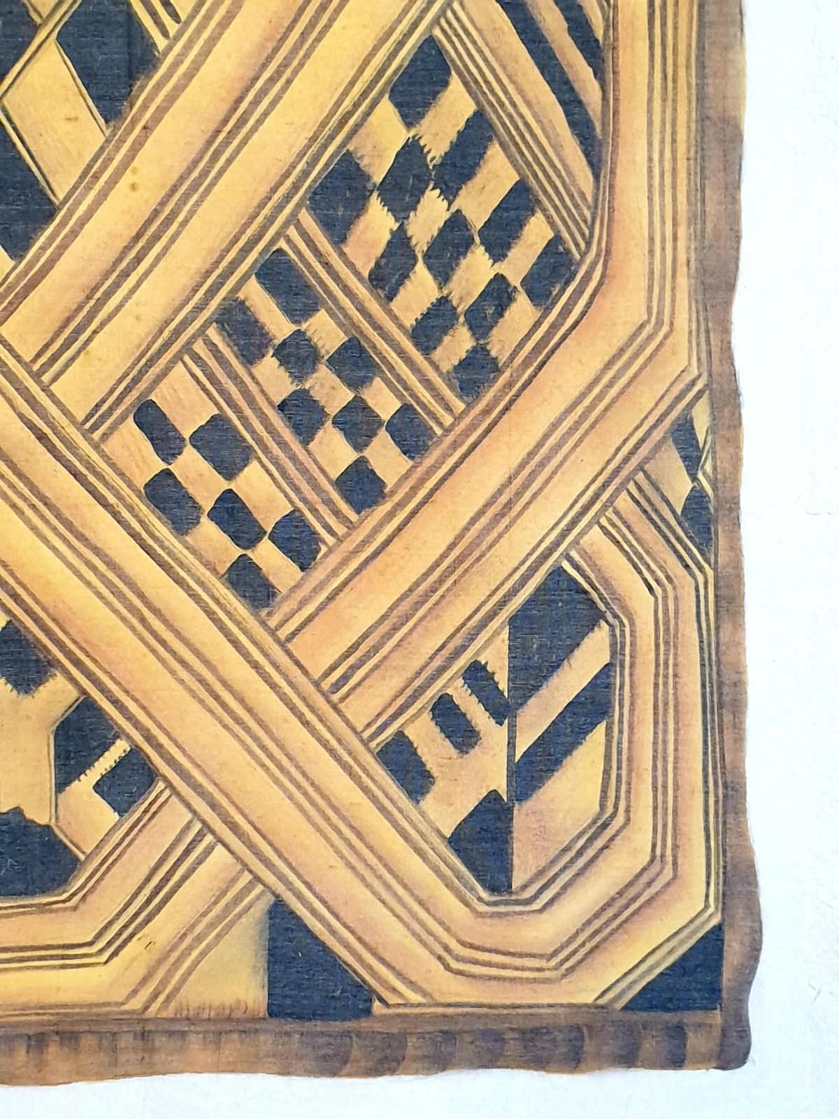photo furniture La Roche Laffitte, Painting Of An Antique Caucasian 'Kuba' Tribal Item, Watercolour On Silk