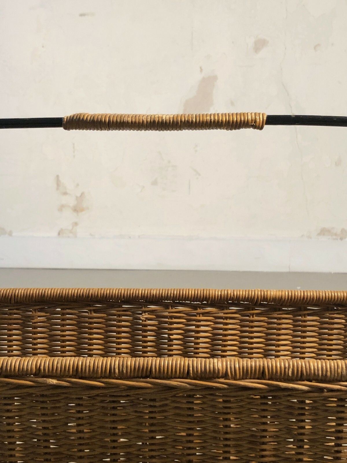 1950 Rattan Modernist Brutalist Shabby Chic Magazine Holder Audoux Minnet Mategot photo buy