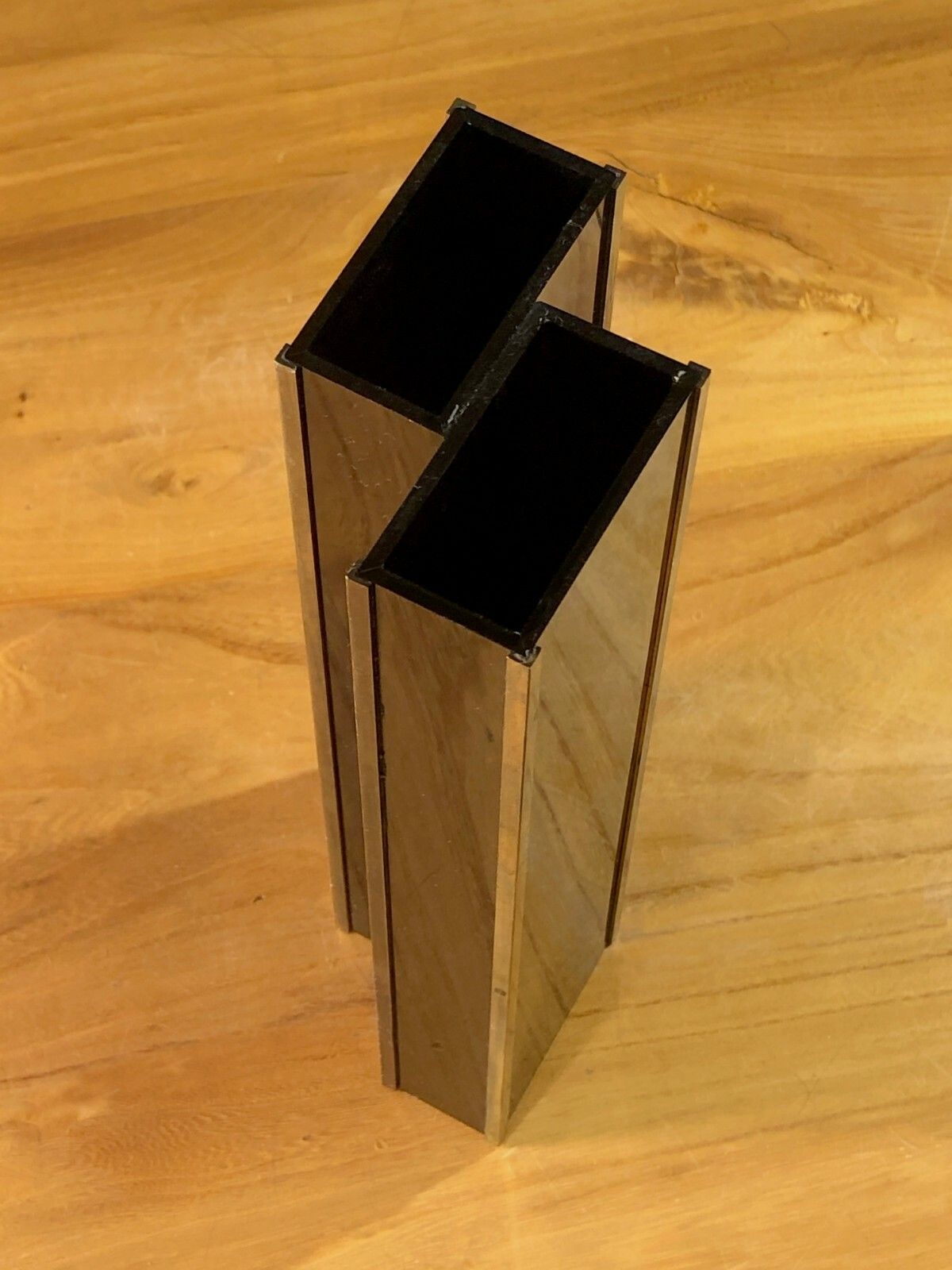 1970 Postmodernist Pop Shabby Chic Lucite Plexiglas Soliflor Double Vase photo for sale