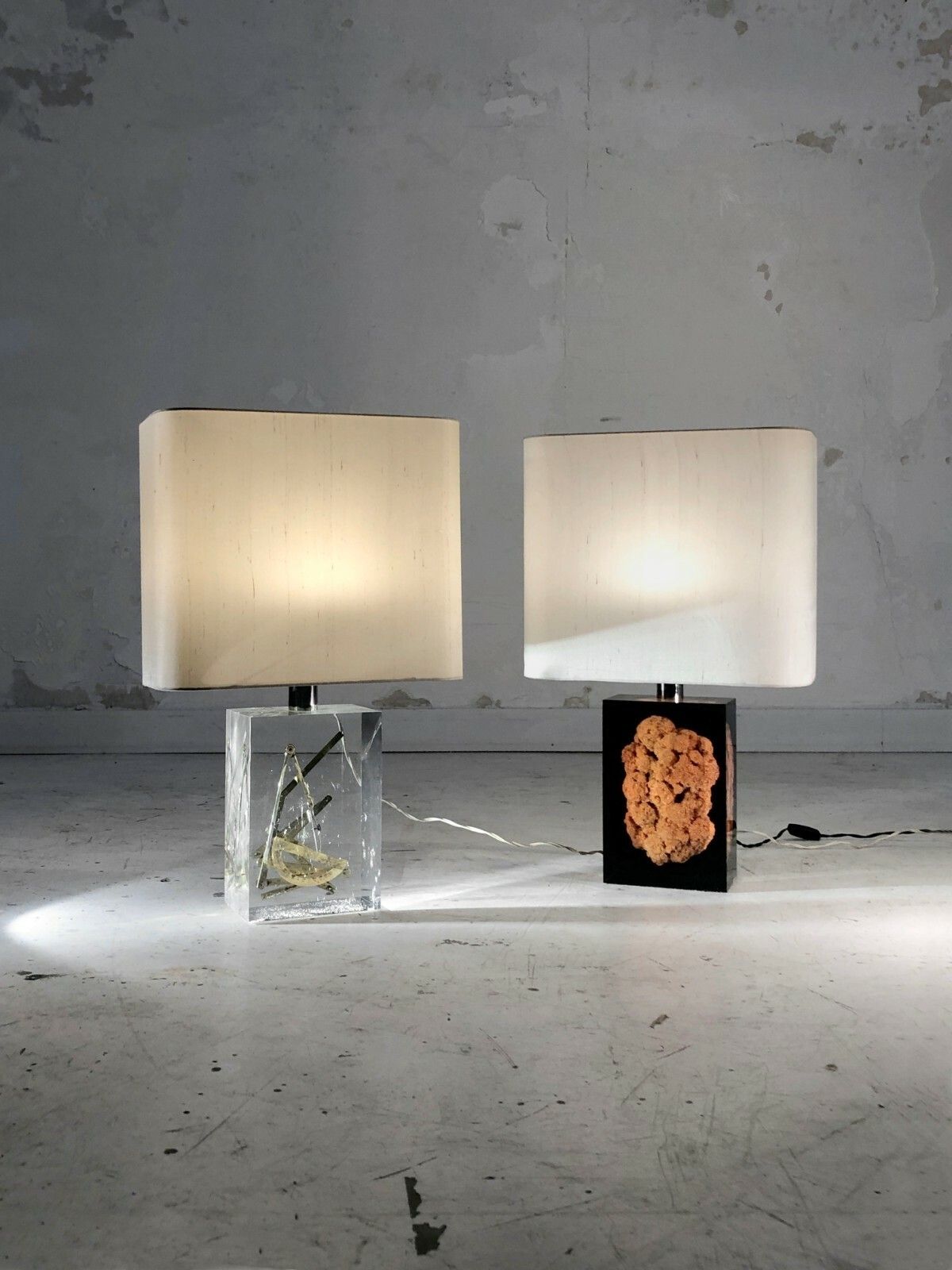 1970 Giraudon 2 Lamps Inclusion Sculpture Shabby Chic Lucite Plexiglas Pop