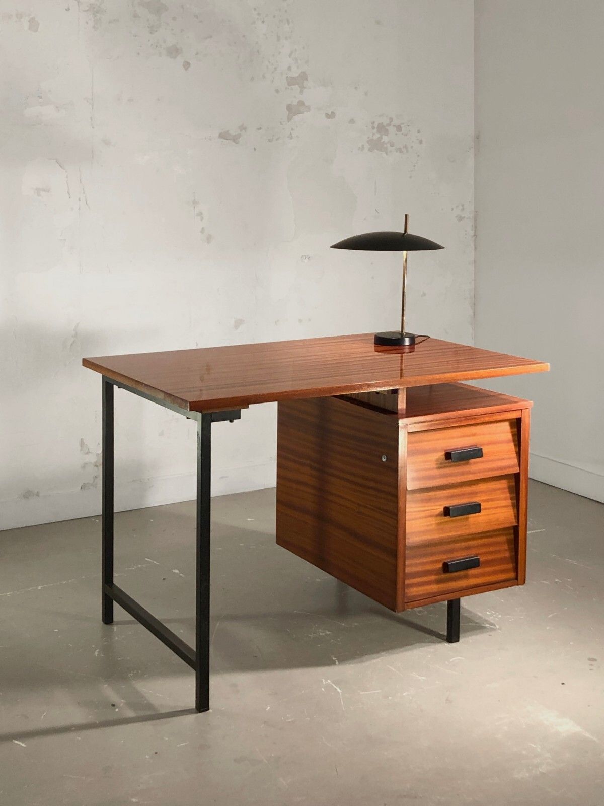 photo furniture 1950 Pierre Paulin Office Cm 172 Tuna Modernist Reconstruction Arp Guariche