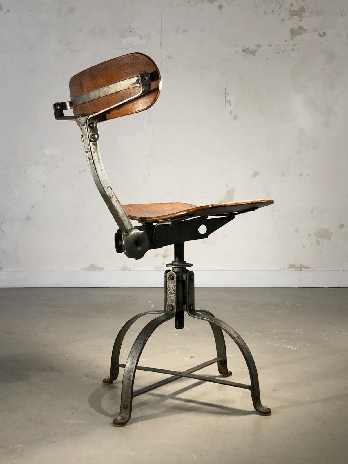 2021.0 1950 Modernist Reconstruction Bauhaus Industrial Workshop Chair Chapo Perriand photo
