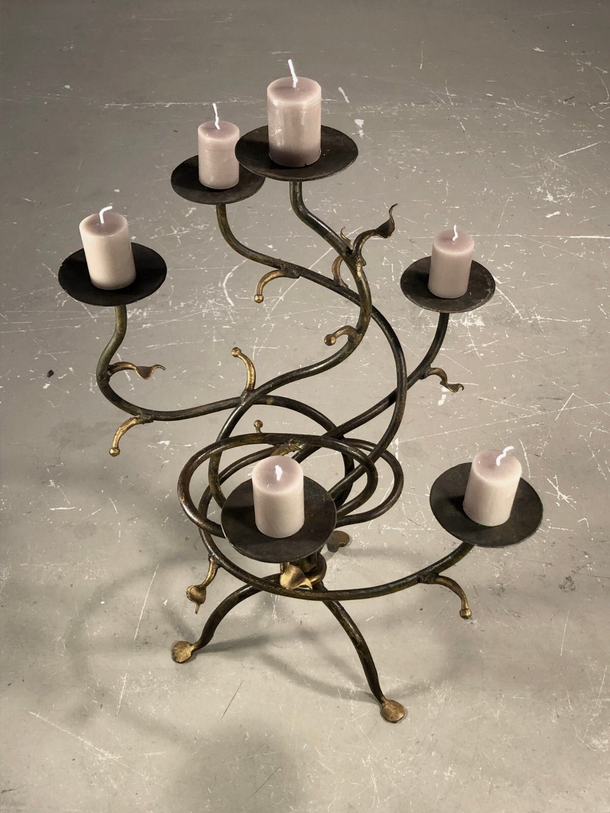 photo vintage 1990 Bougeoir Post Modernist Sculpture Brutalist Shabby Chic Candlestick