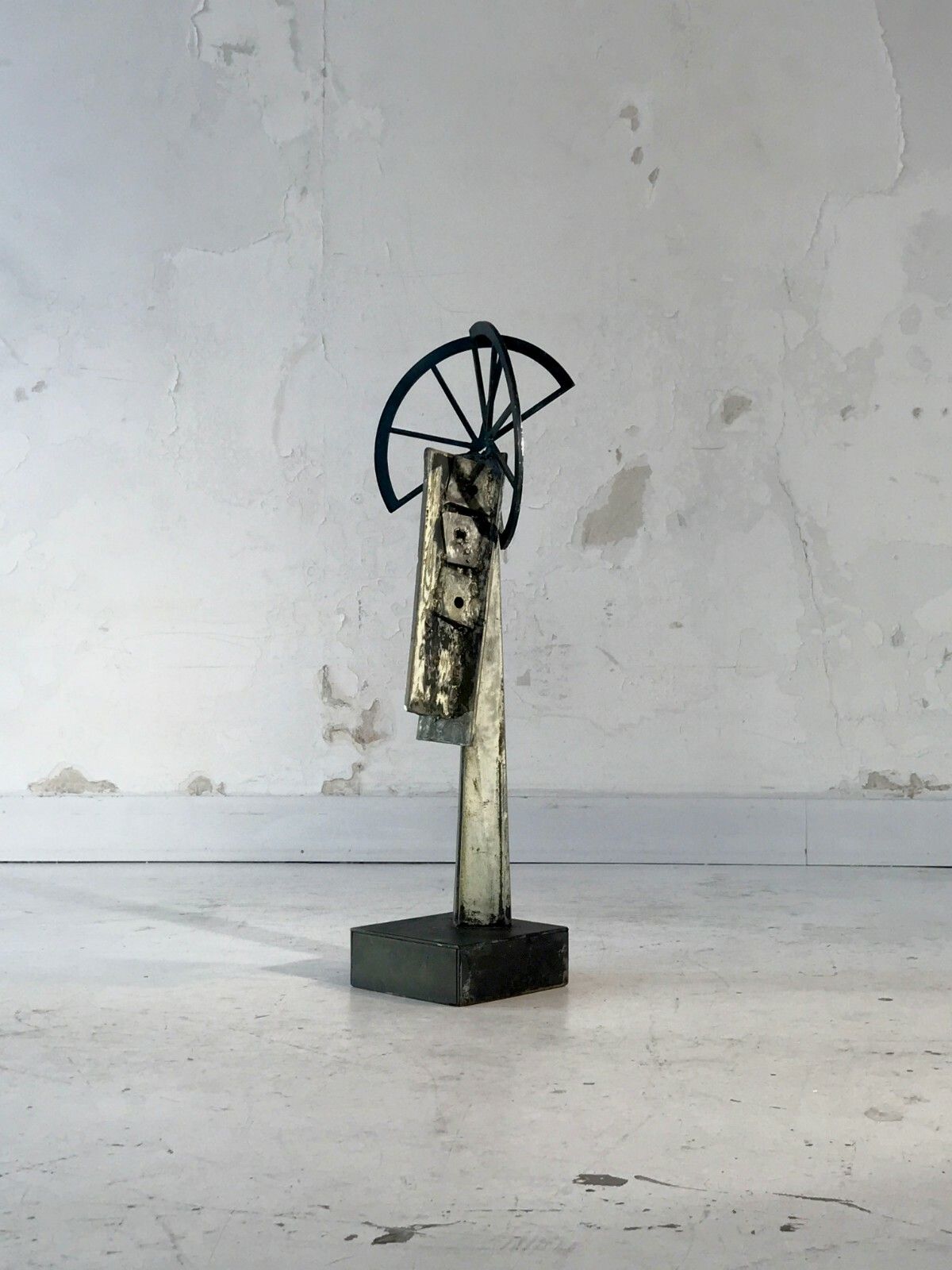1990 Post Modernist Brutalist Sculpture Free Form Shabby Chic
