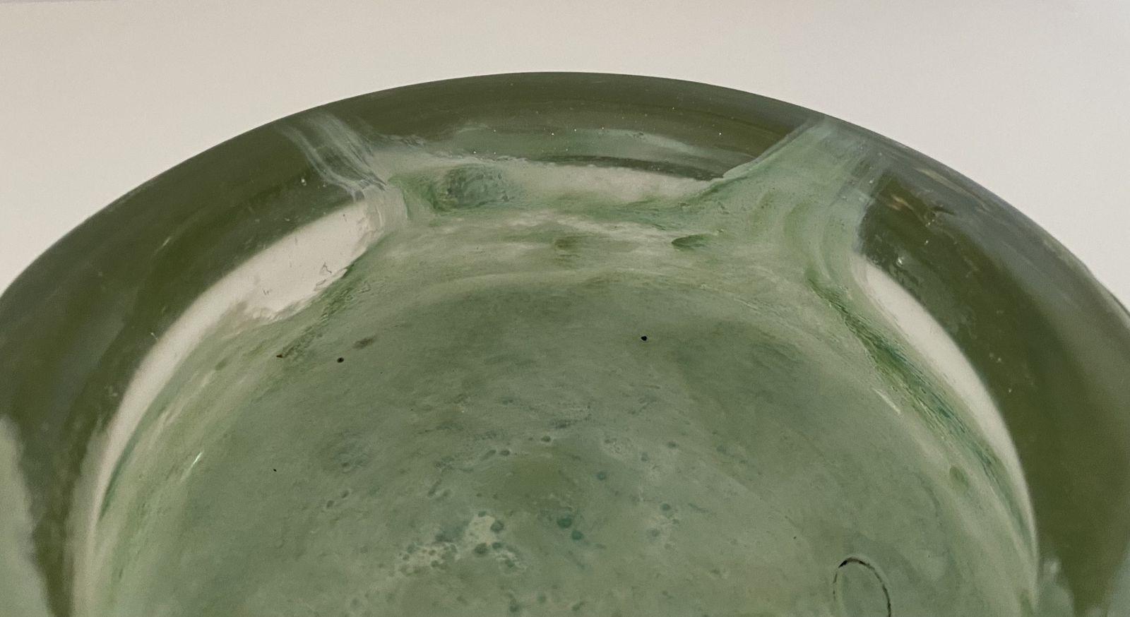Nazeing, British Studio Art Glass, Mottled Green Bowl photo for sale