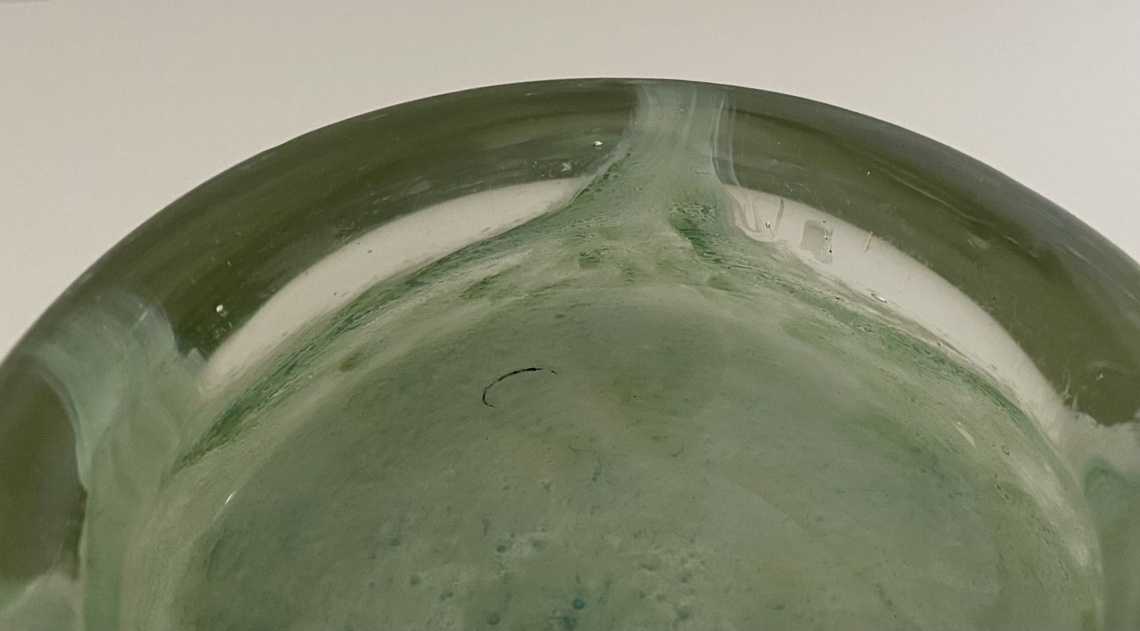 photo buy Nazeing, British Studio Art Glass, Mottled Green Bowl