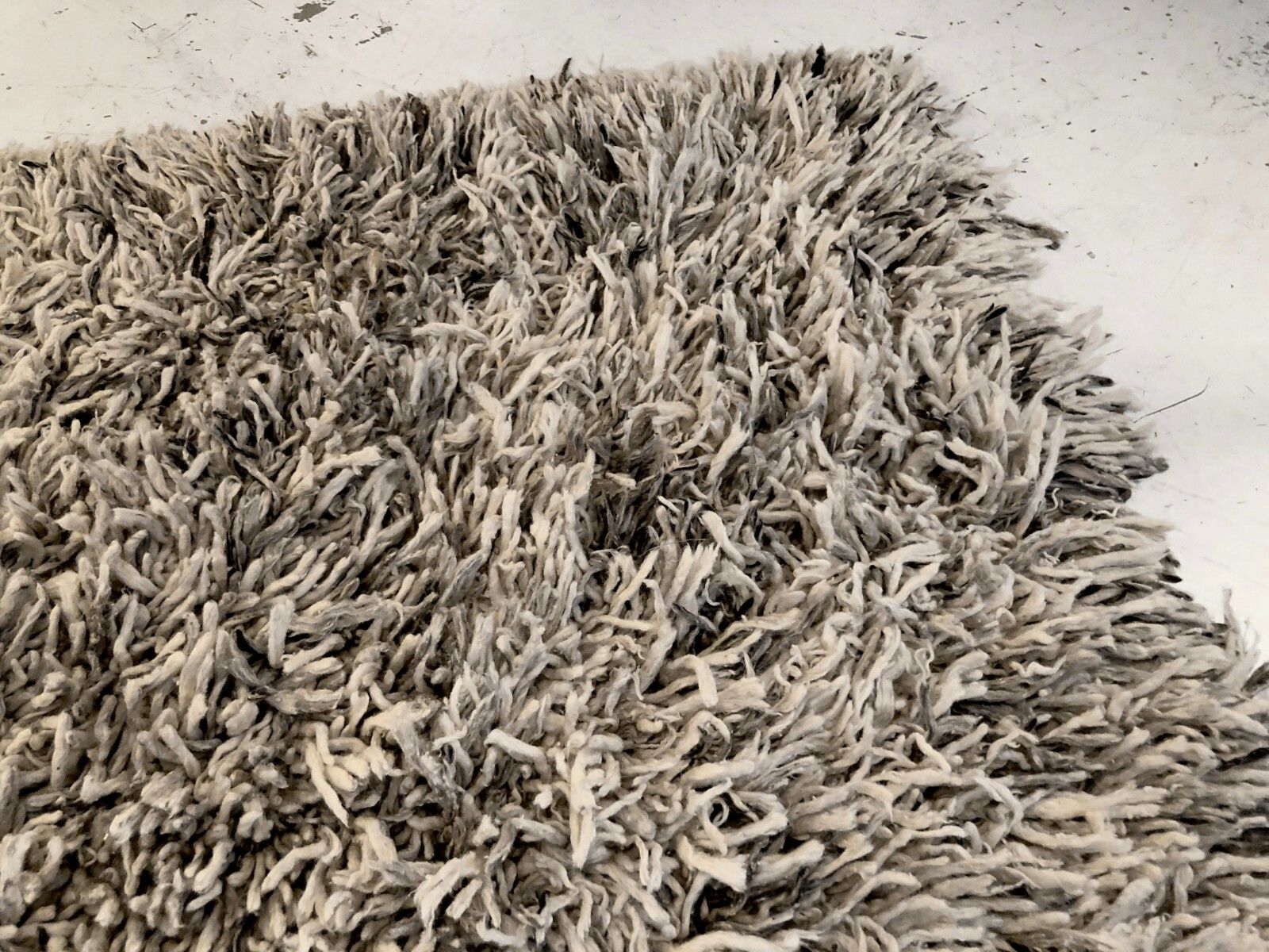 photo furniture 1970 Very Large Modernist Wool Rug Folk Art Shabby Chic Cogolin