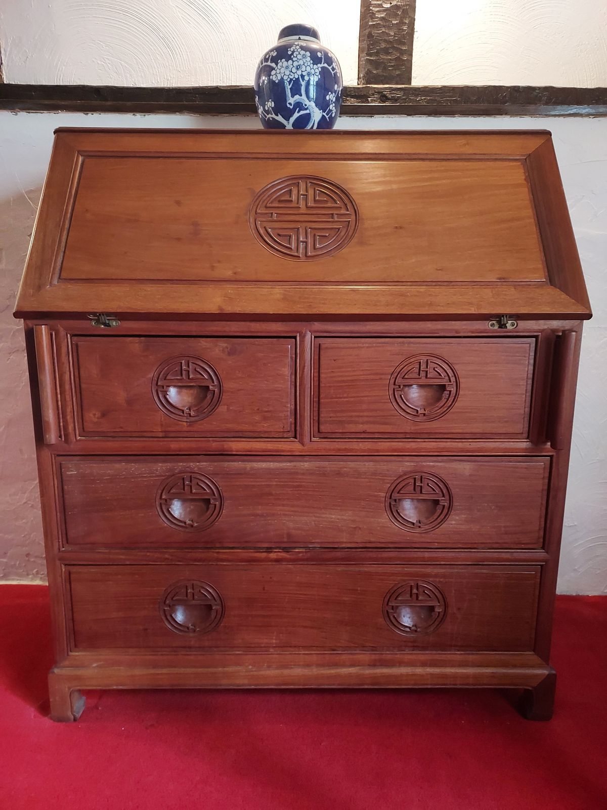 Hand Carved In Hong Kong   Solid Rosewood Writing Desk