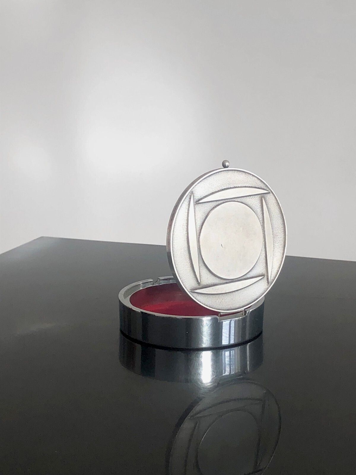 1970 1980 Post Modernist And Kinetic Box Seventies Pop Yvaral Vasarely Kappa photo furniture