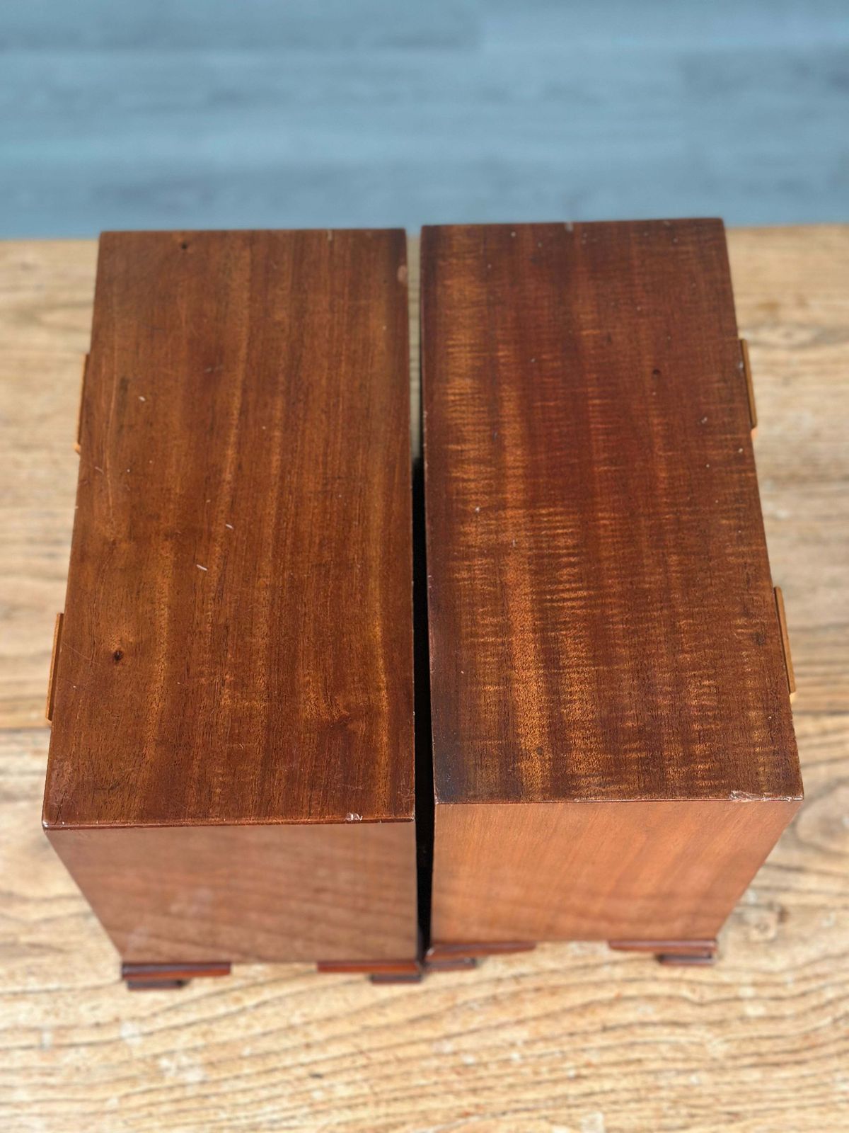 photo vinterior A Pair Of Antique Miniature Chest Of Drawers
