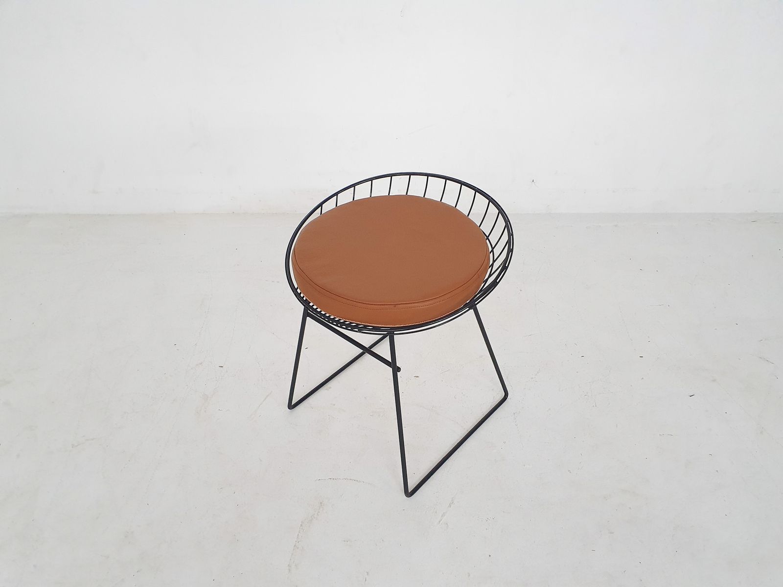Cees Braakman For Pastoe Km05 Metal Wire Stool, The Netherlands 1958 photo for sale